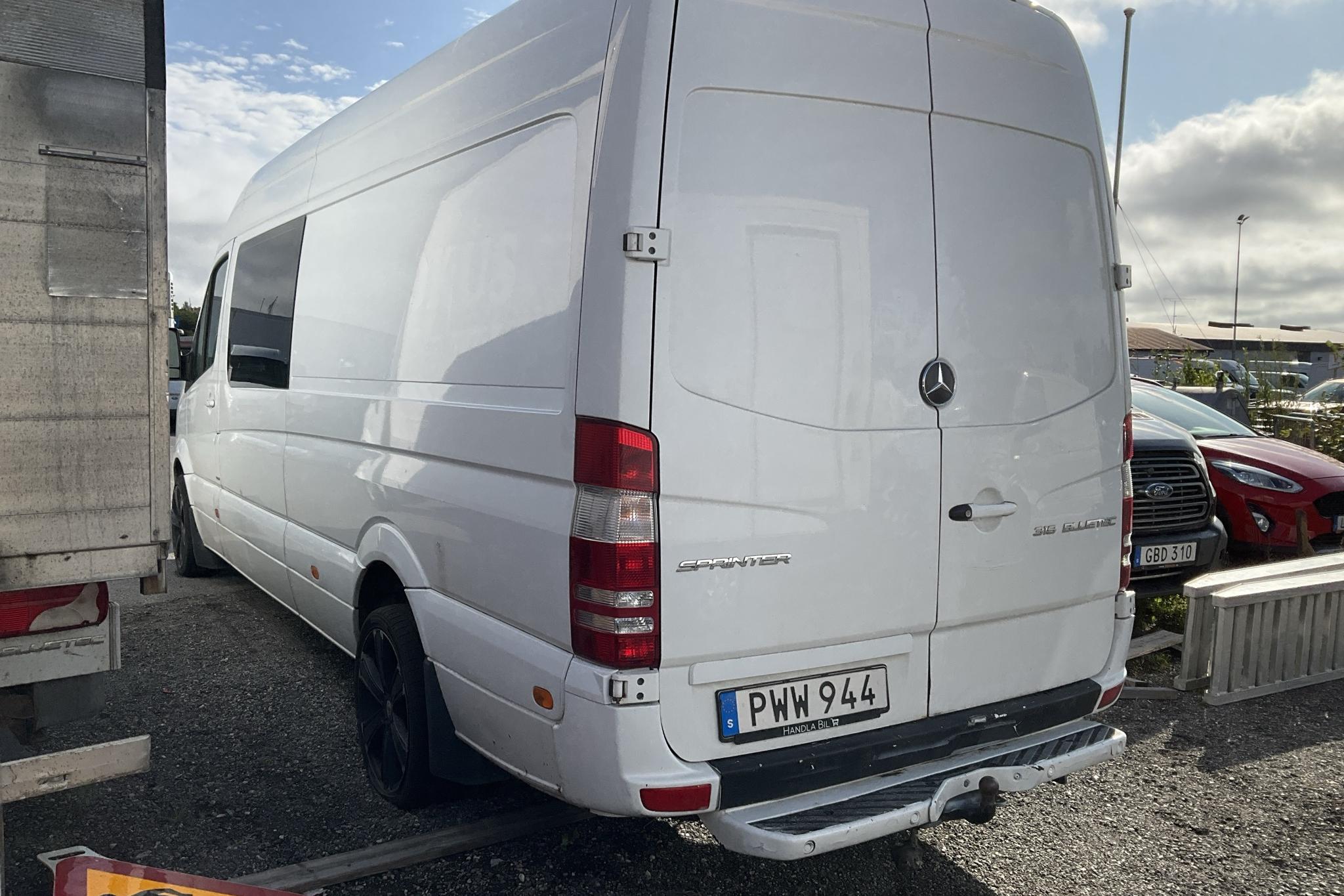 Mercedes Sprinter 319 CDI (190hk) - 220 730 km - Automatic - white - 2015