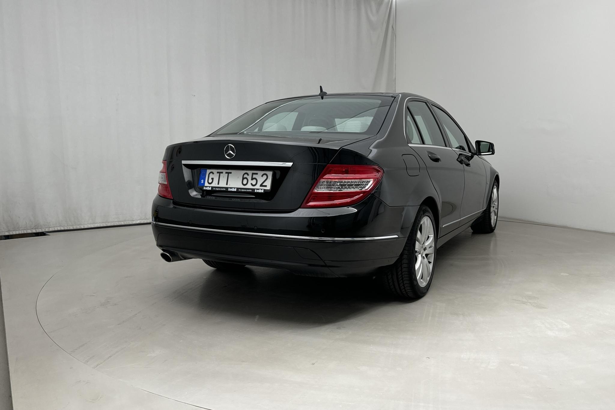 Mercedes C 220 CDI BlueEfficiency W204 (170hk) - 95 350 km - Automatic - black - 2011