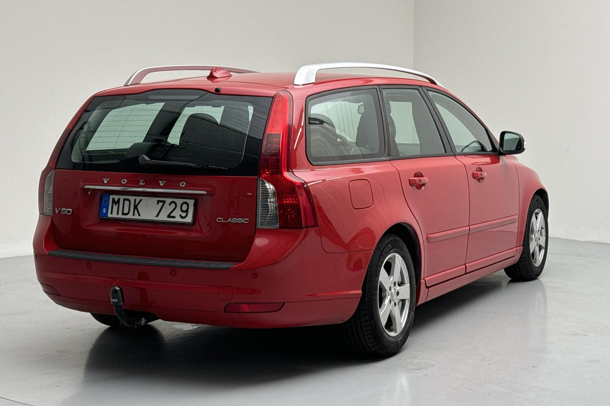 Volvo V50 D2 (115hk) - 187 690 km - Manuaalinen - punainen - 2012