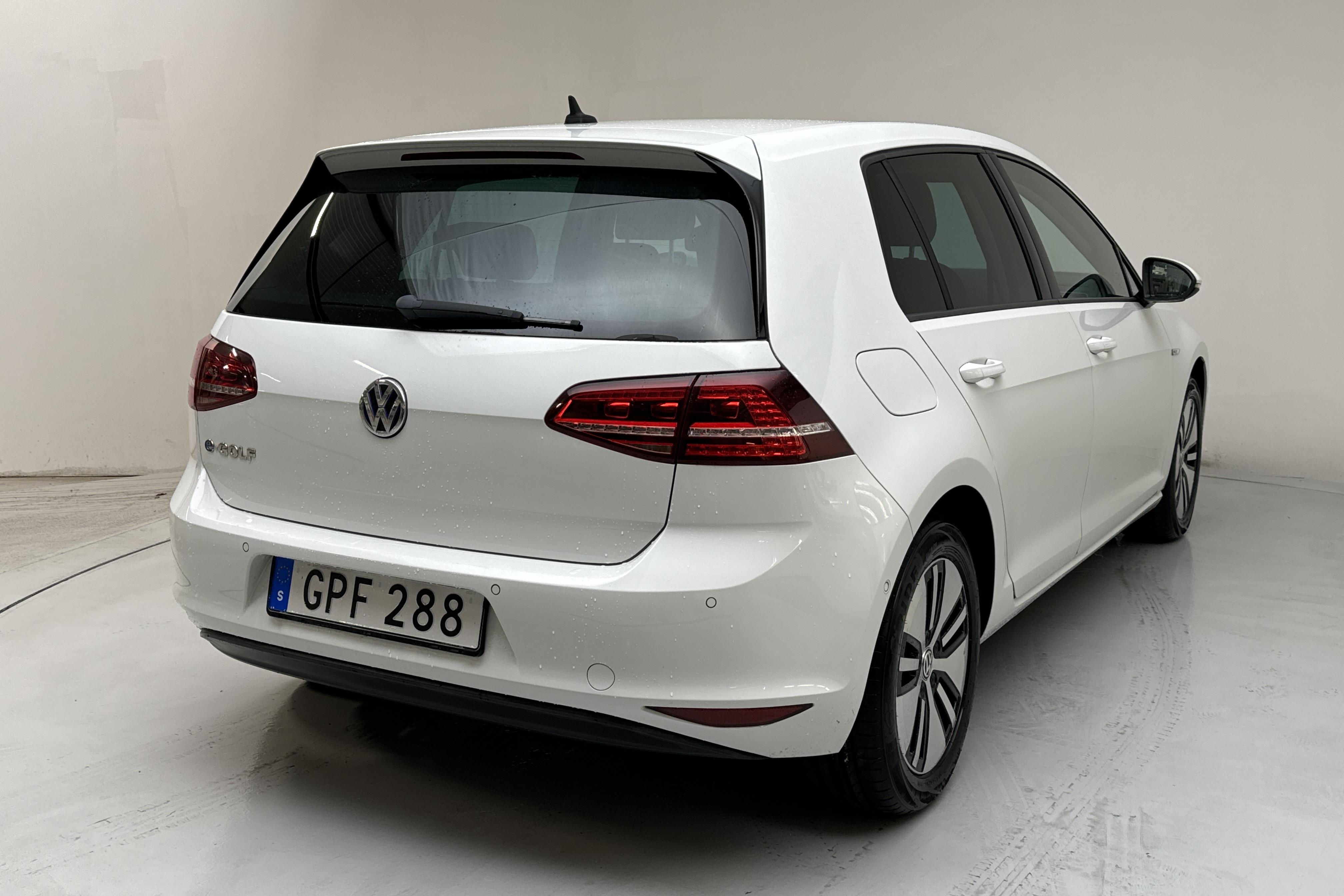 VW e-Golf VII 5dr (115hk) - 195 260 km - Automaattinen - valkoinen - 2015