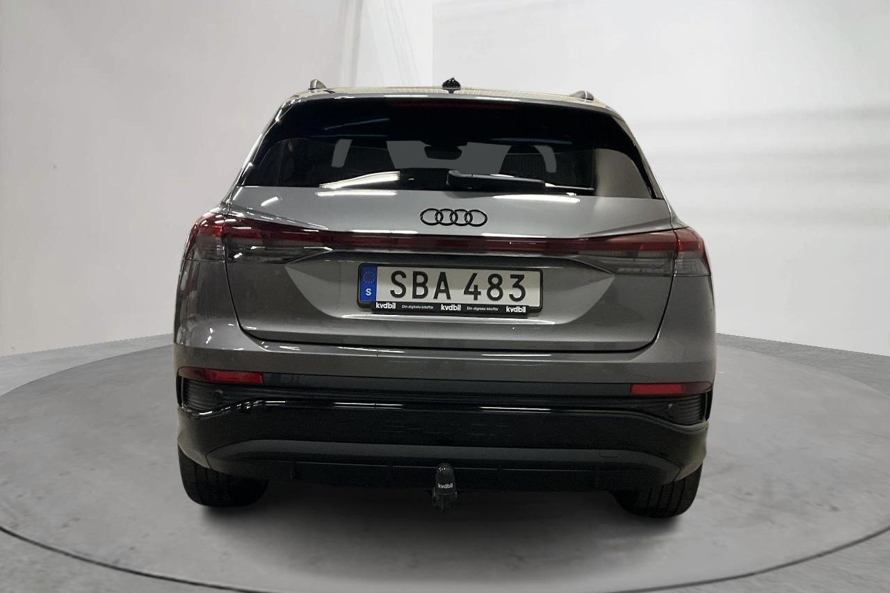 Audi Q4 50 e-tron quattro 77 kWh (299hk) - 2 855 mil - Automat - grå - 2023