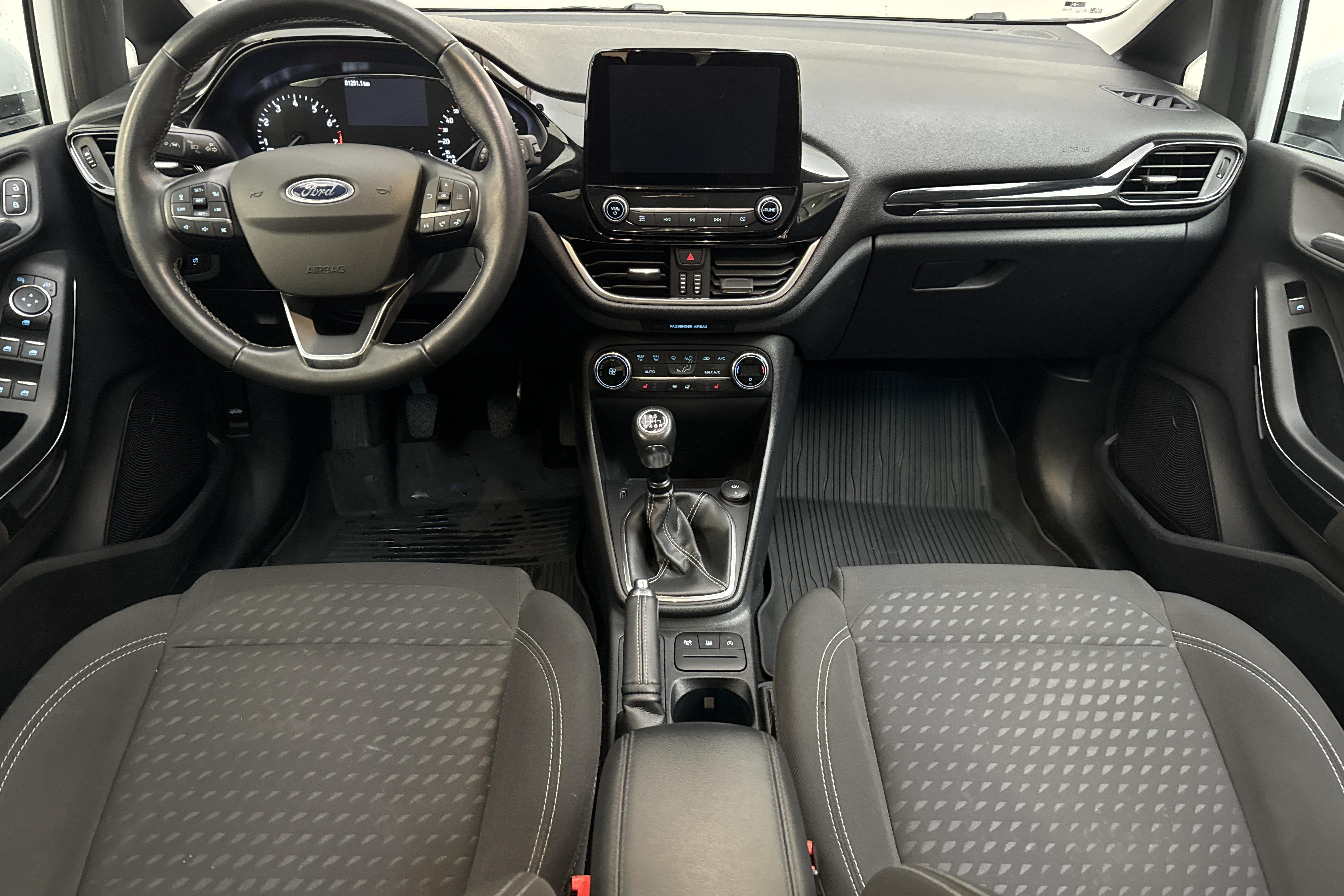 Ford Fiesta 1.0T EcoBoost 5dr (95hk) - 81 240 km - Manualna - biały - 2020