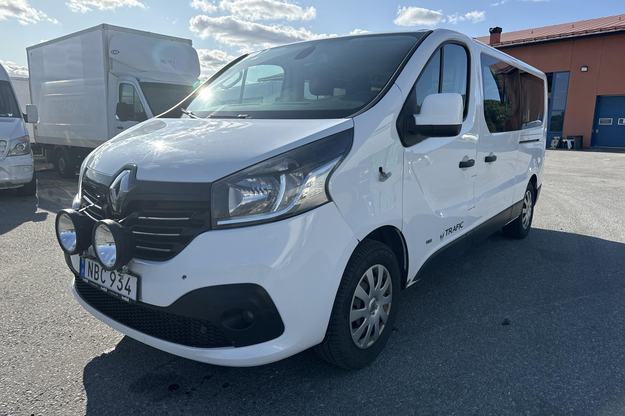 Renault Trafic 1.6 dCi (145hk) - 43 414 mil - Manuell - vit - 2016