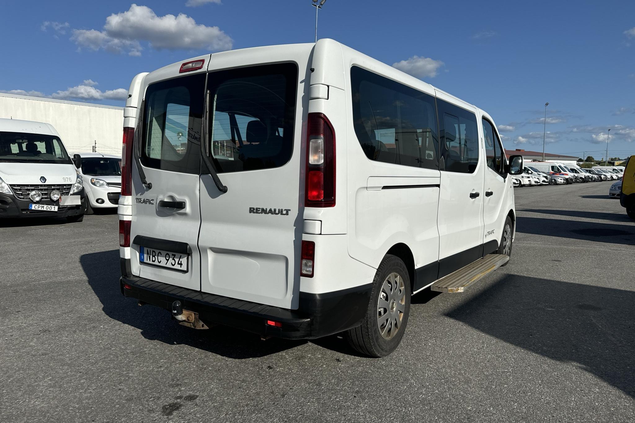 Renault Trafic 1.6 dCi (145hk) - 43 414 mil - Manuell - vit - 2016