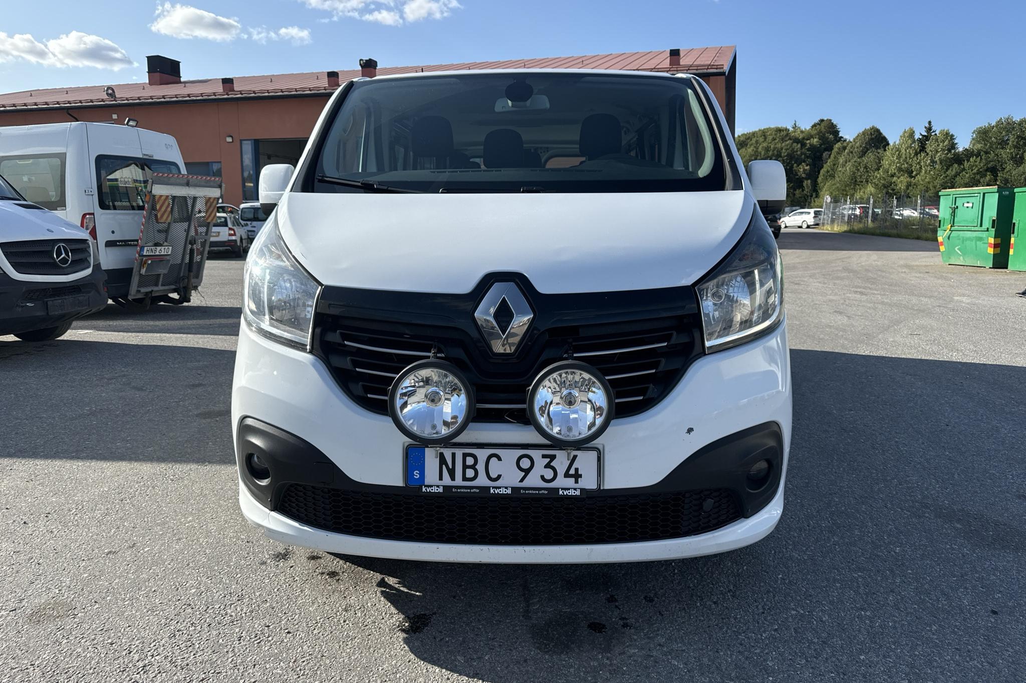 Renault Trafic 1.6 dCi (145hk) - 43 414 mil - Manuell - vit - 2016