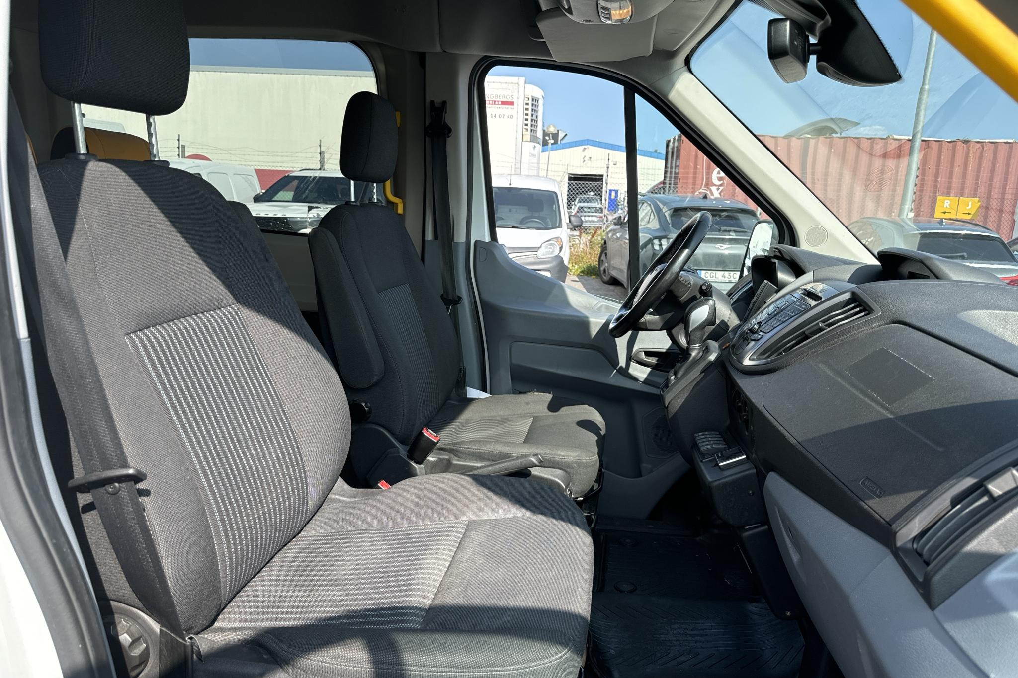 Ford Transit 350 Kombi 2.0 TDCi 2WD  (130hk) - 471 590 km - Automaattinen - valkoinen - 2017