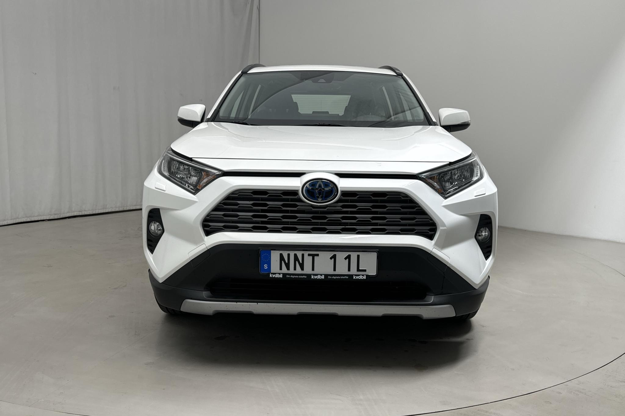 Toyota RAV4 2.5 HSD AWD (222hk) - 25 360 km - Automatic - white - 2021