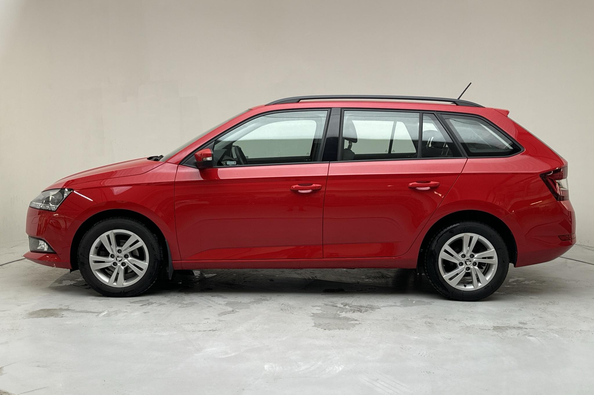 Skoda Fabia 1.0 TSI Kombi (95hk) - 34 520 km - Käsitsi - punane - 2021