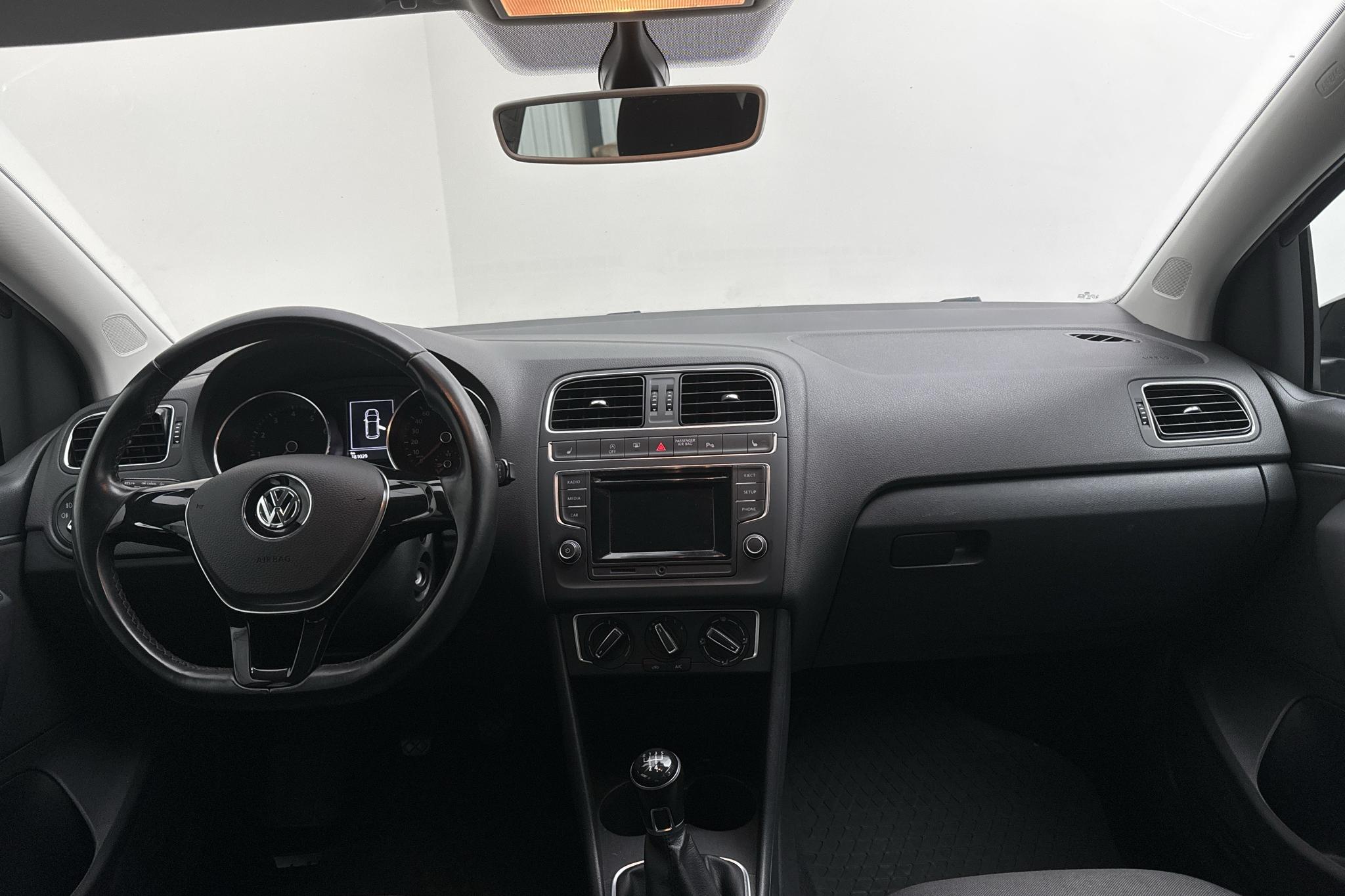 VW Polo 1.2 TSI 5dr (90hk) - 181 020 km - Käsitsi - must - 2017