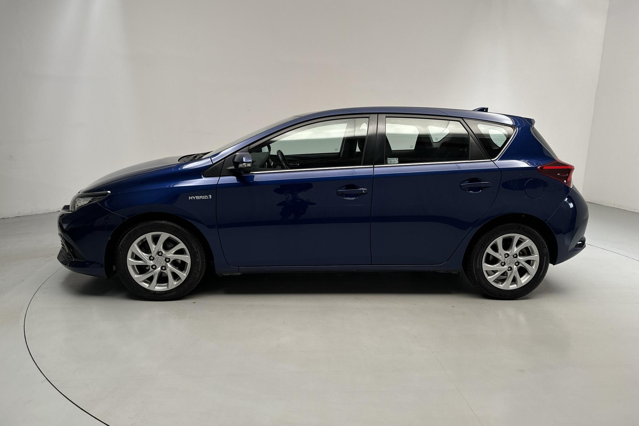 Toyota Auris 1.8 HSD 5dr (99hk) - 13 449 mil - Automat - Dark Blue - 2017