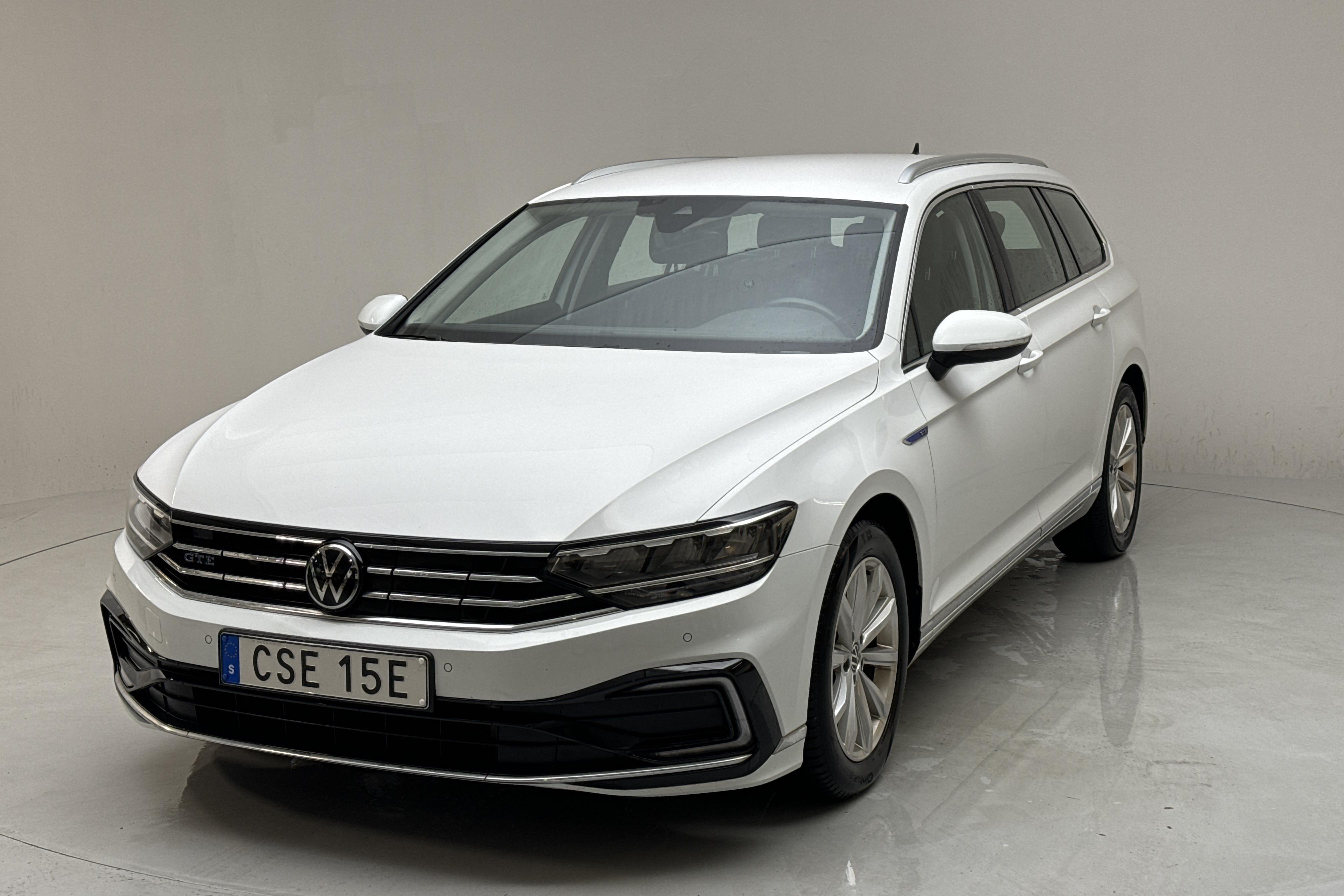 VW Passat 1.4 GTE Sportscombi (218hk) - 57 510 km - Automatic - white - 2022