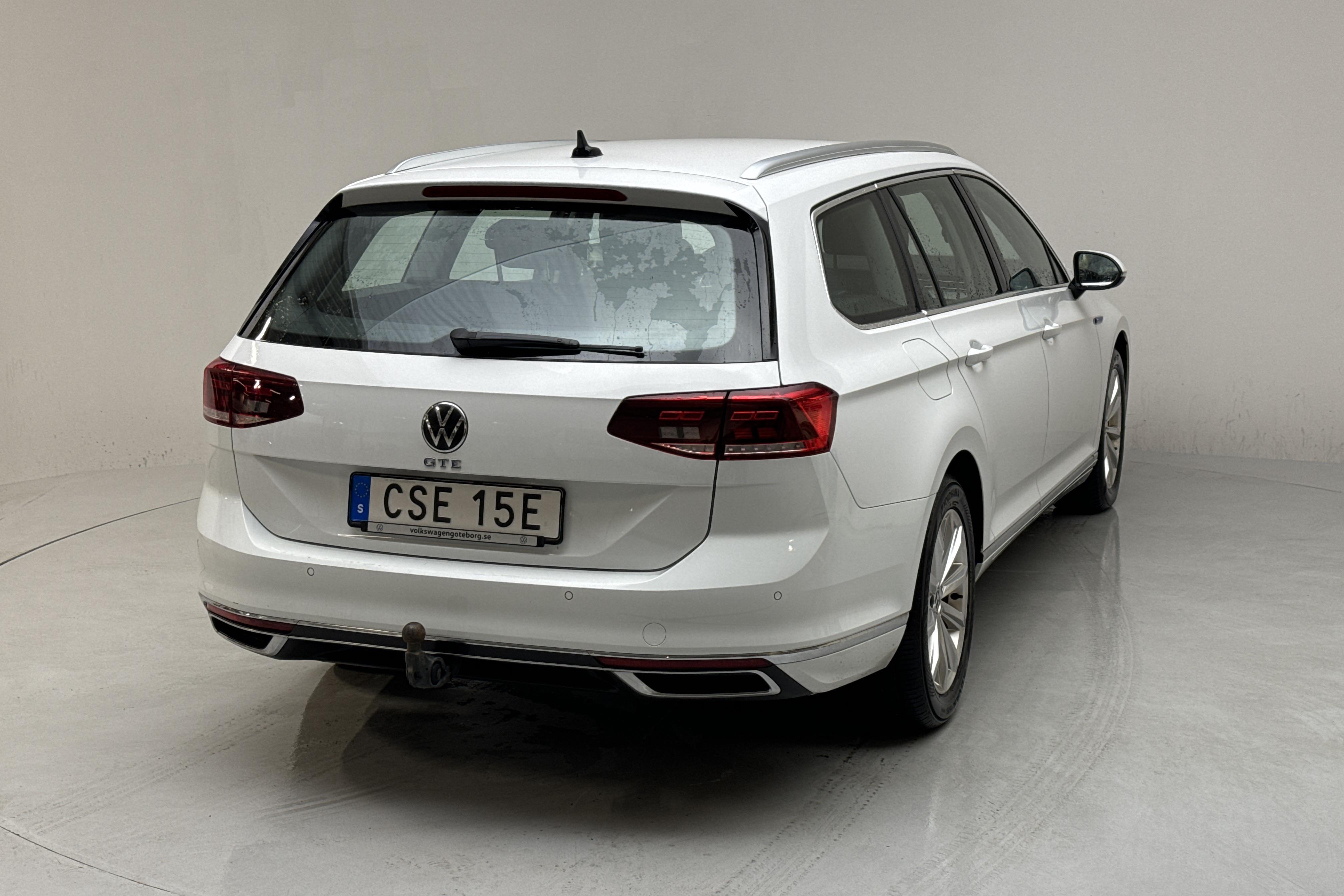 VW Passat 1.4 GTE Sportscombi (218hk) - 57 510 km - Automatyczna - biały - 2022