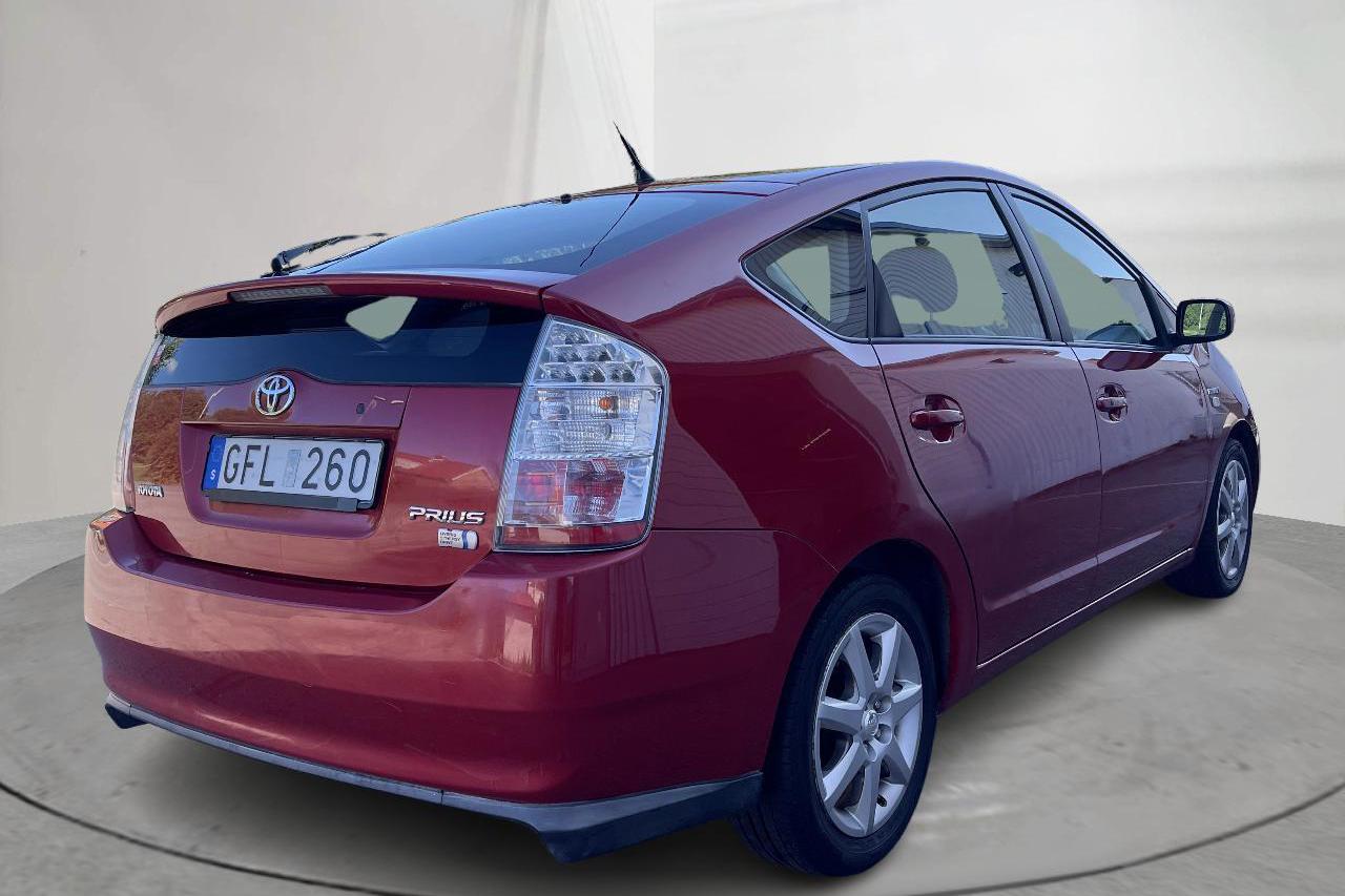 Toyota Prius 1.5 Hybrid (78hk) - 191 230 km - Automatyczna - Dark Red - 2006