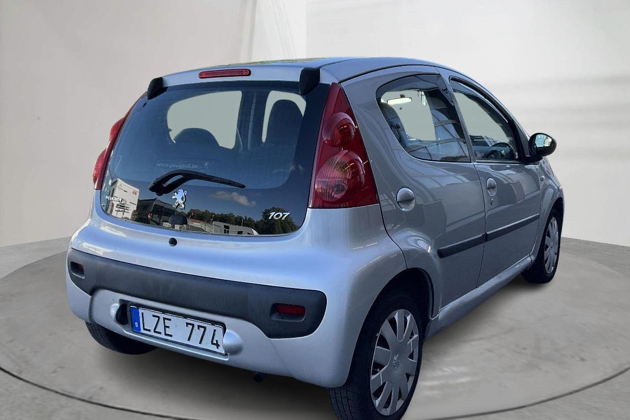 Peugeot 107 1.0 5dr (68hk) - 188 460 km - Manualna - szary - 2012