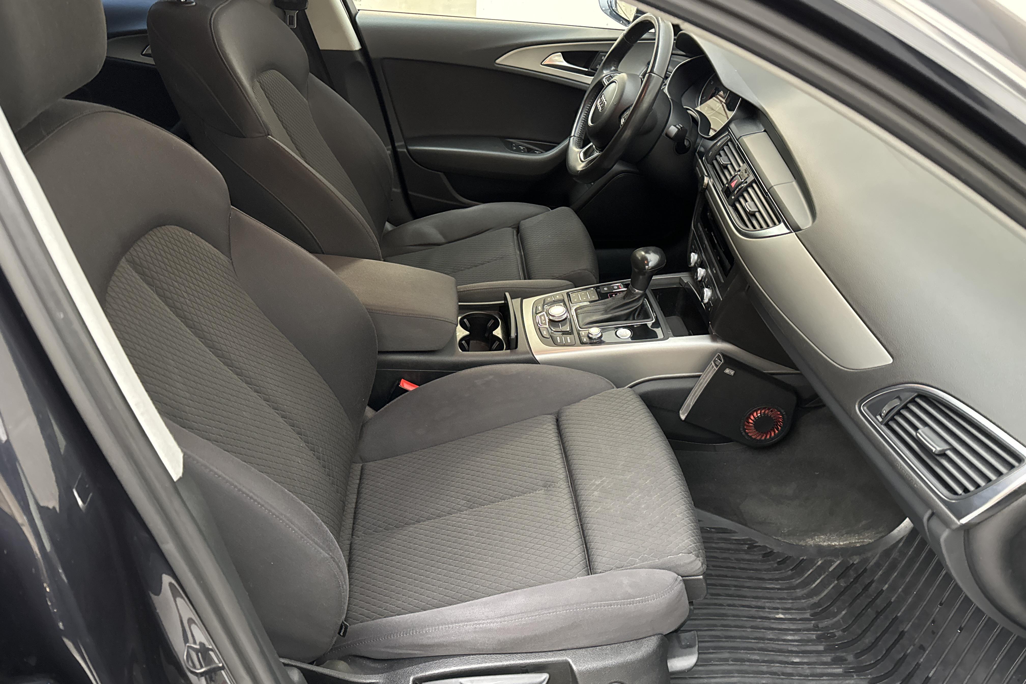 Audi A6 2.0 TDI Avant (177hk) - 181 790 km - Automaatne - sinine - 2014