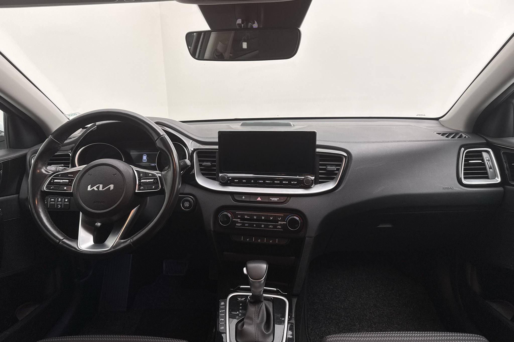 KIA Ceed 1.6 Plug-in Hybrid SW (141hk) - 10 868 mil - Automat - vit - 2023