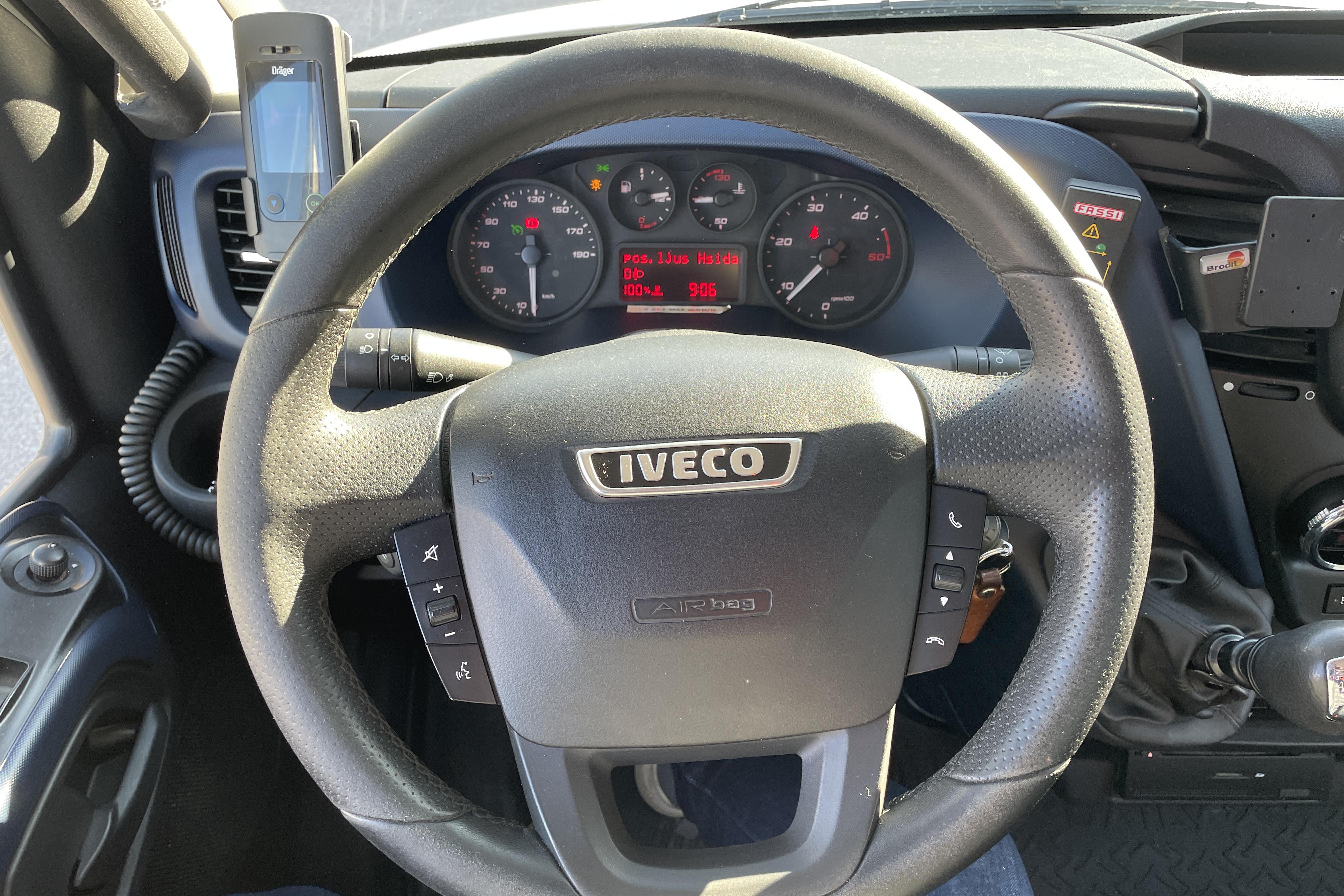 IVECO 70C18H - 162 875 km - Manualna - żółty - 2018