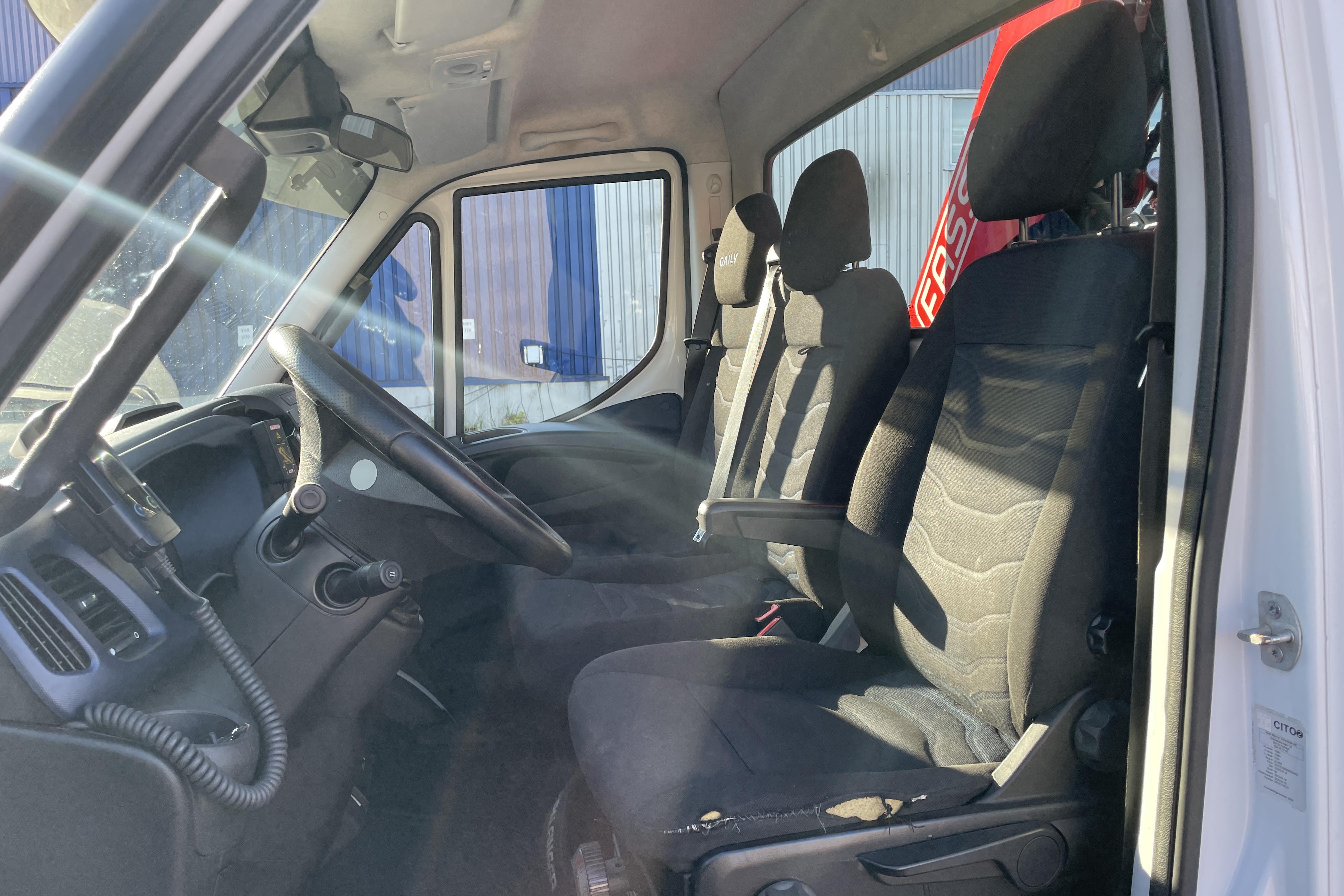 IVECO 70C18H - 162 875 km - Manuell - gul - 2018