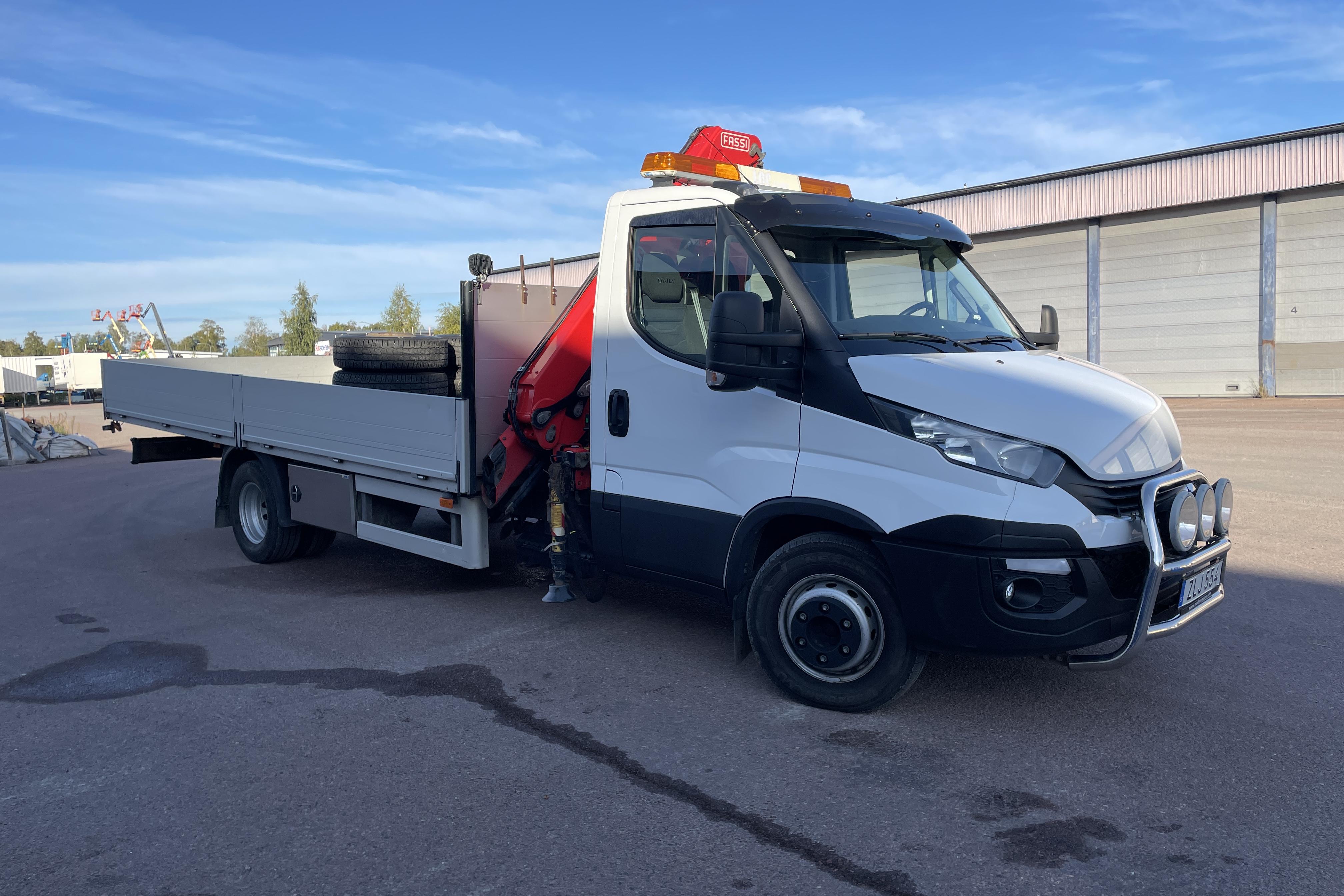 IVECO 70C18H - 162 875 km - Manuell - gul - 2018