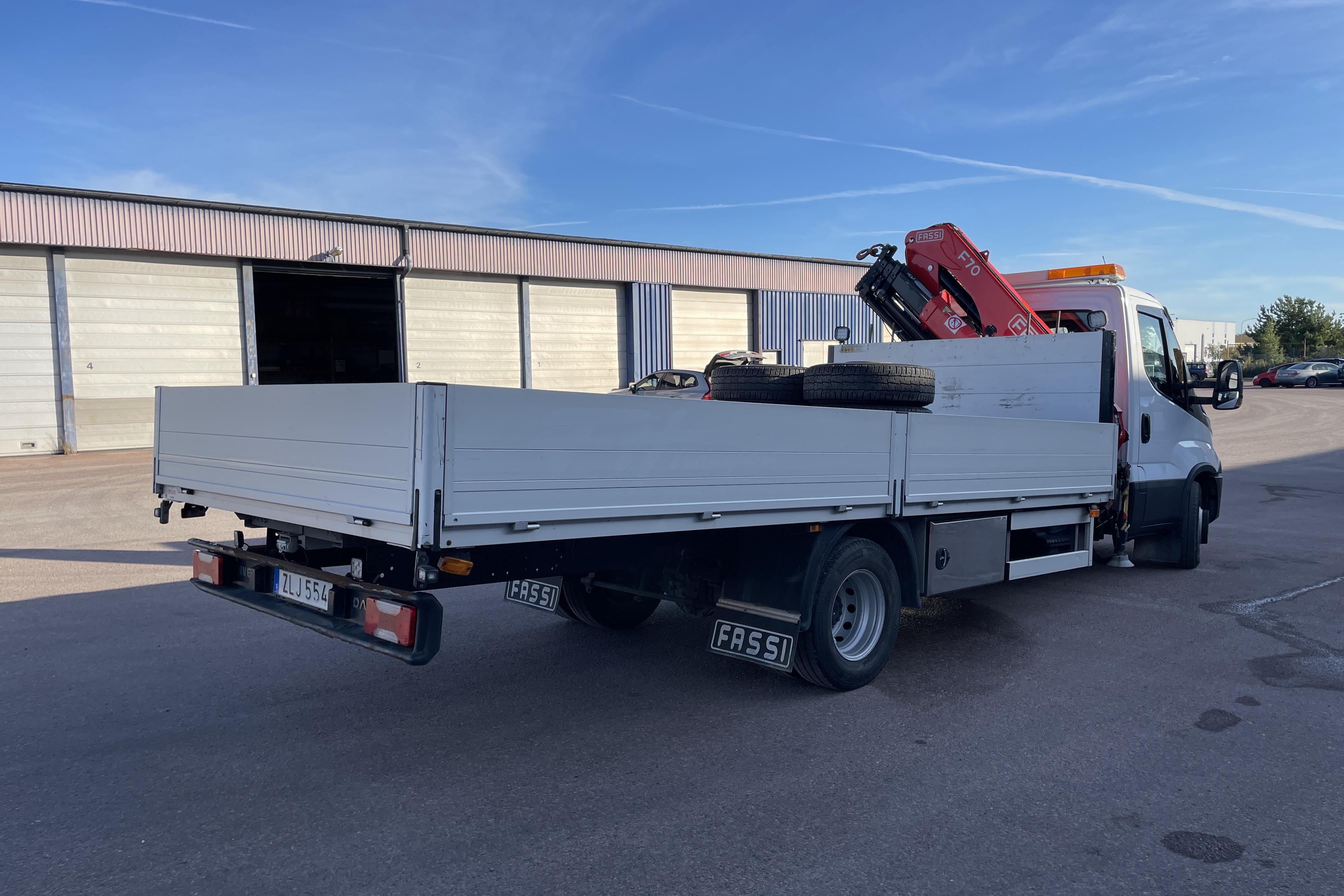 IVECO 70C18H - 162 875 km - Manuell - gul - 2018