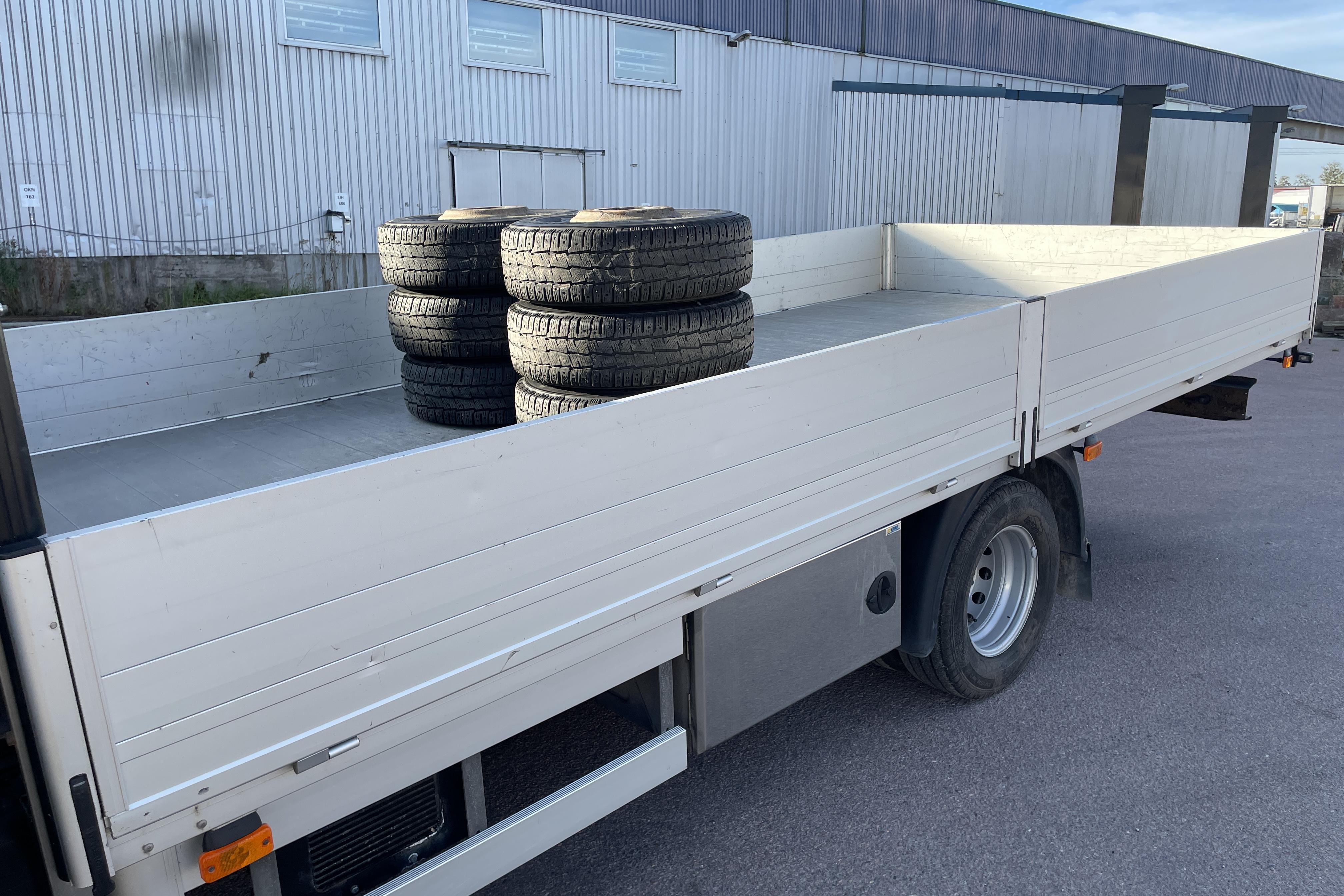 IVECO 70C18H - 162 875 km - Manuaalinen - keltainen - 2018