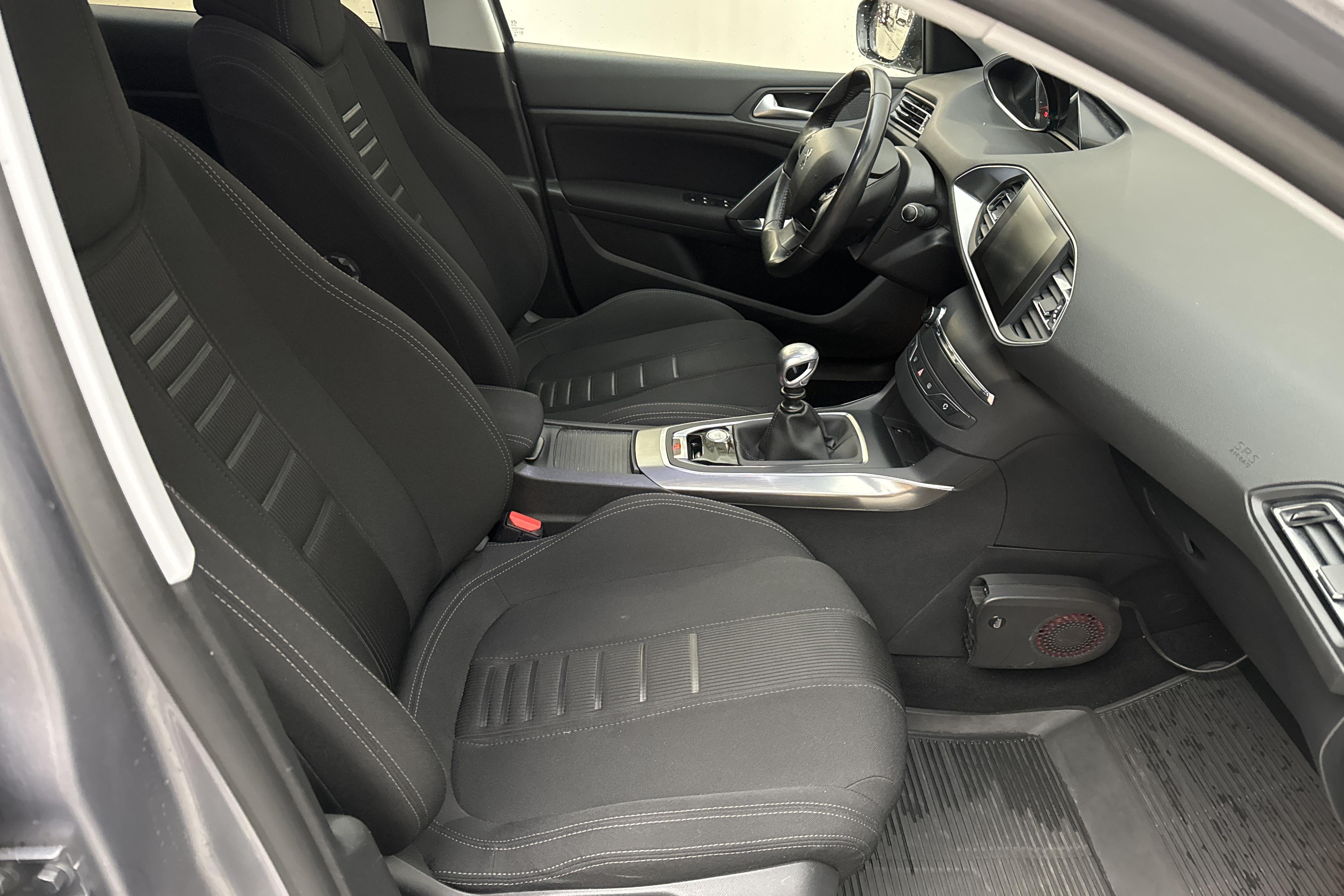 Peugeot 308 SW e-HDi (115hk) - 127 960 km - Käsitsi - hall - 2014