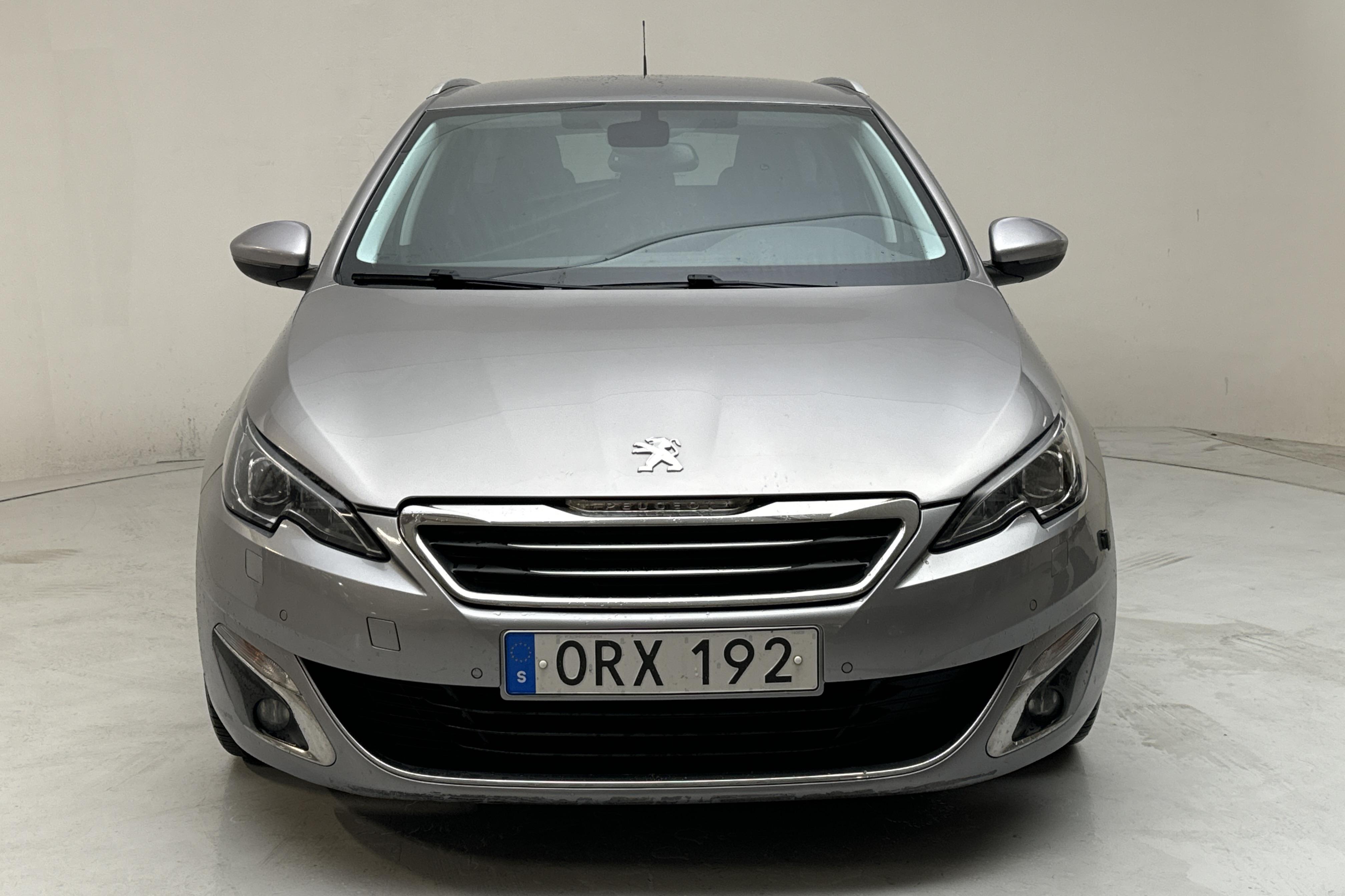 Peugeot 308 SW e-HDi (115hk) - 127 960 km - Manuaalinen - harmaa - 2014