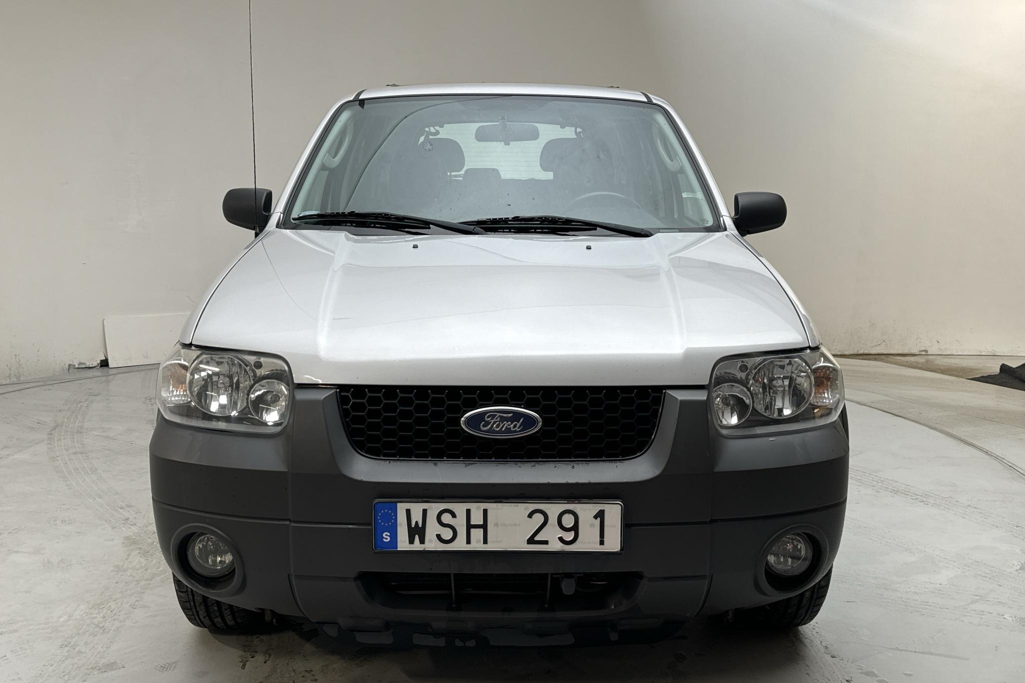 Ford Maverick 3.0 V6 (203hk) - 163 280 km - Automatic - silver - 2005