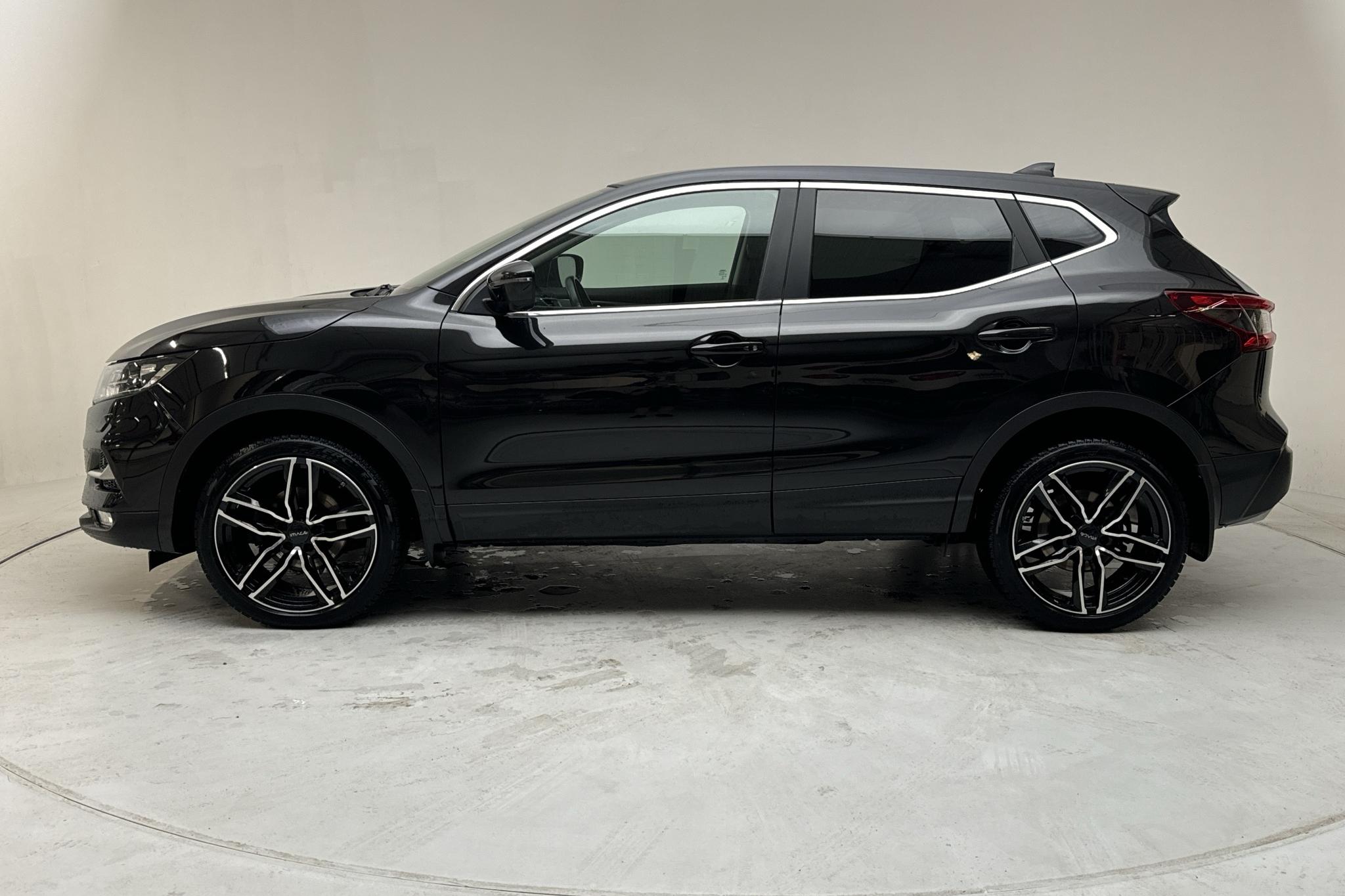 Nissan Qashqai 1.3 DIG-T (160hk) - 9 810 mil - Automat - svart - 2020