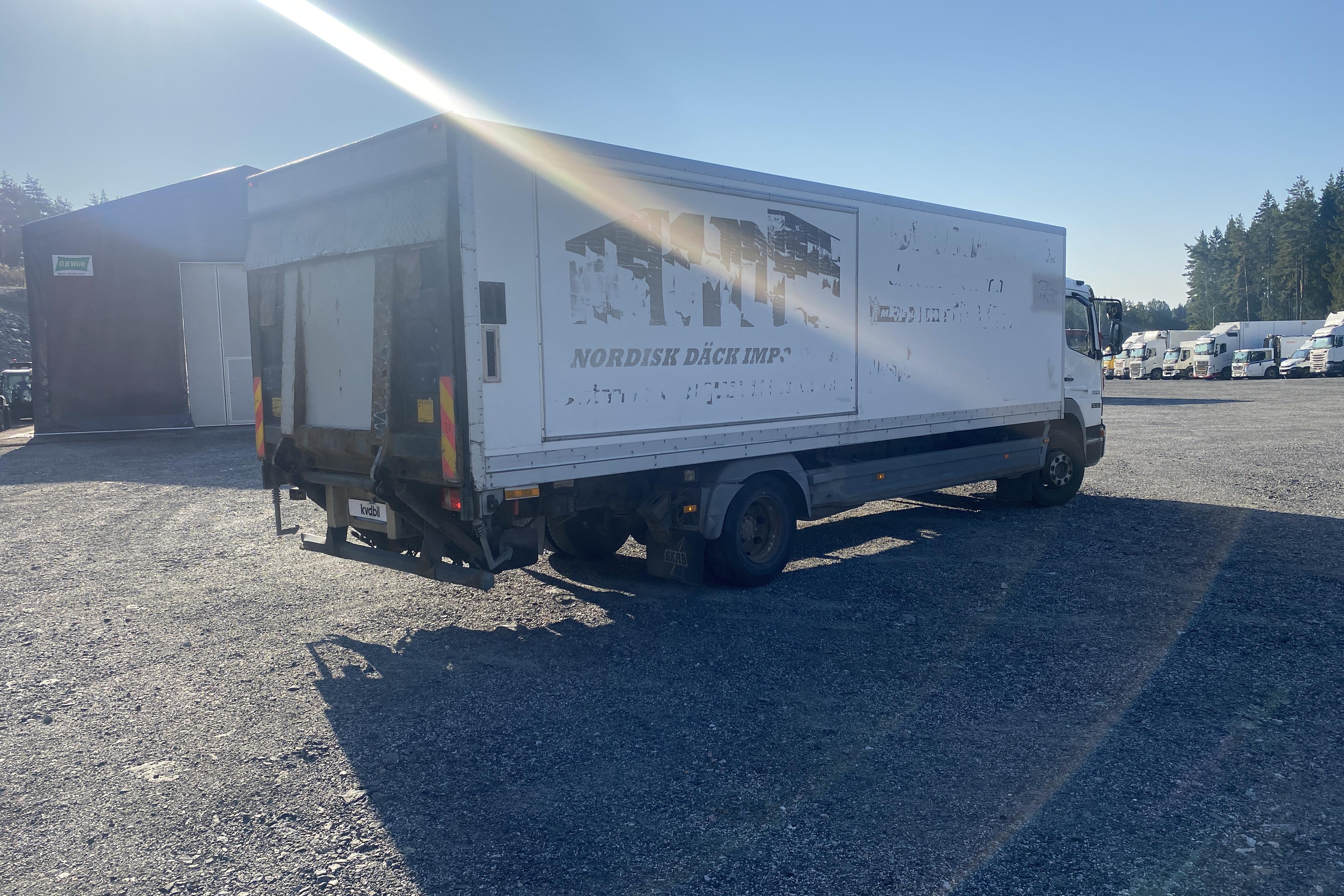 Mercedes ATEGO 1223 - 460 117 km - Automatic - white - 2005