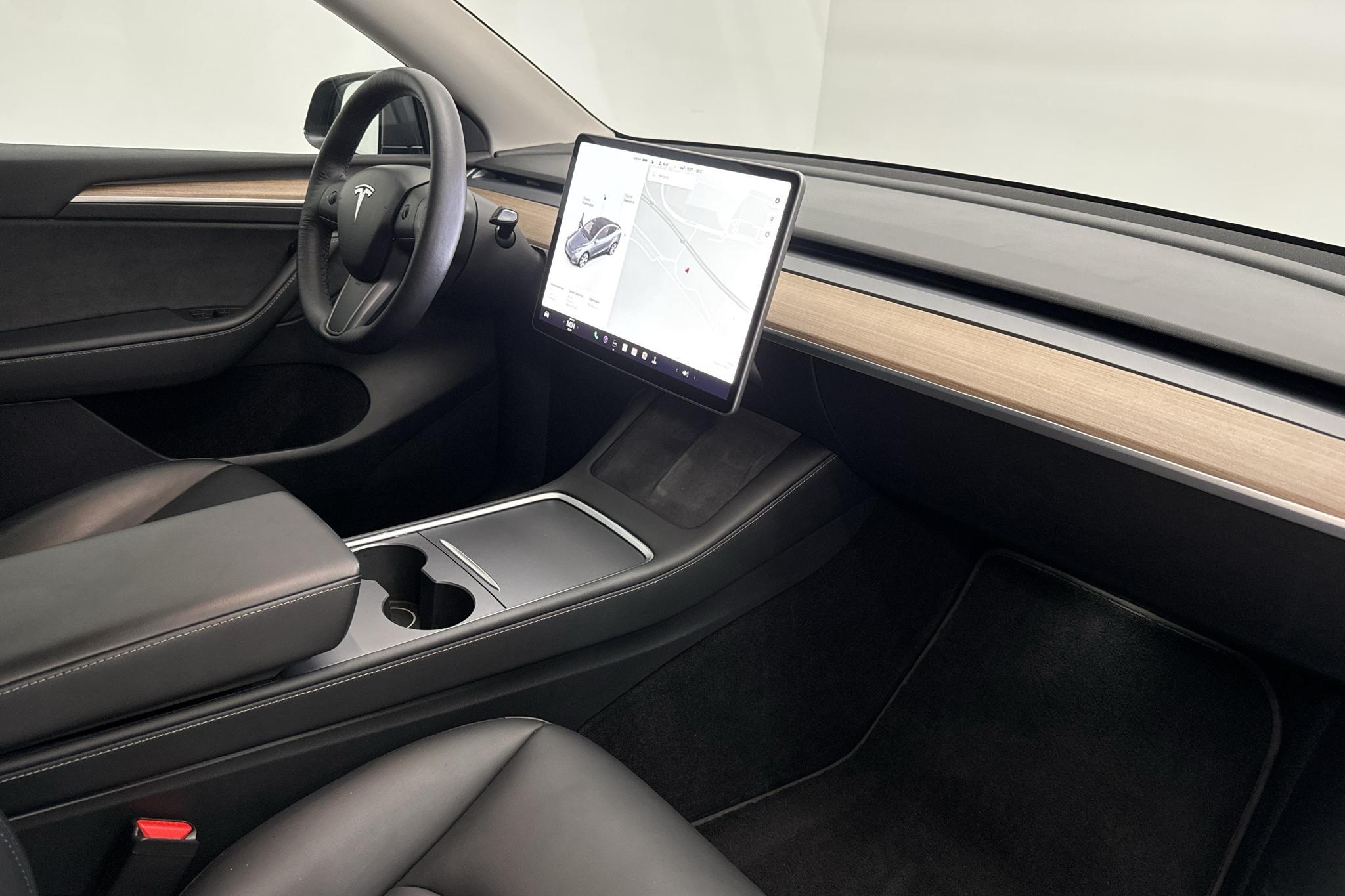 Tesla Model Y Long Range Dual Motor AWD - 7 926 mil - Automat - grå - 2021