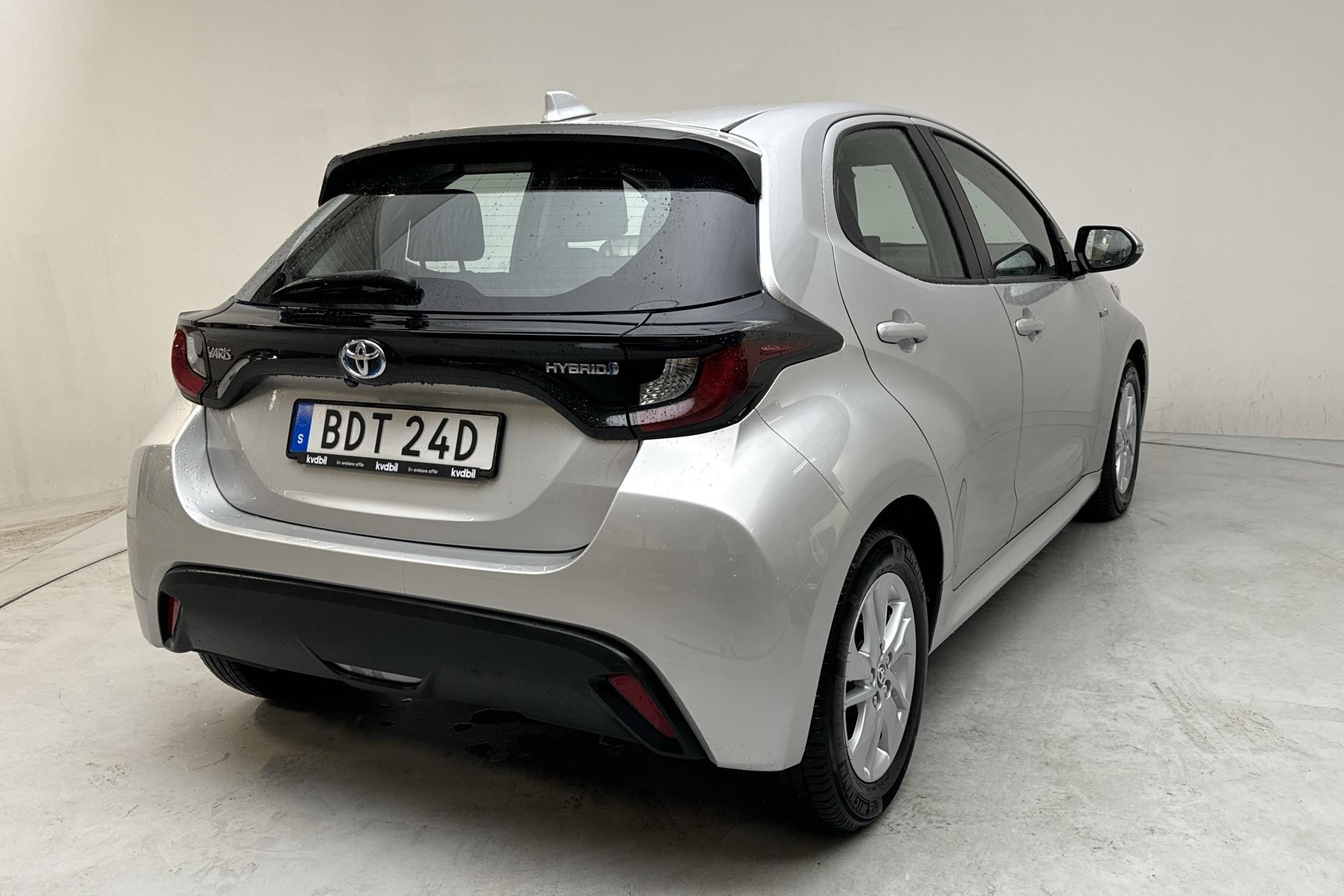 Toyota Yaris 1.5 Hybrid 5dr (116hk) - 121 700 km - Automaatne - hõbe - 2020