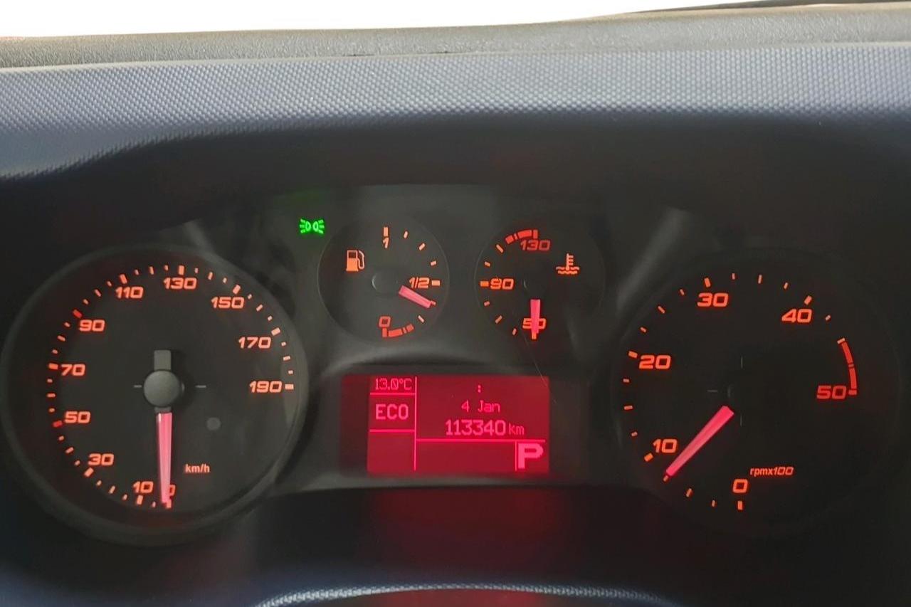 Iveco Daily 35 2.3 (136hk) - 113 340 km - Automatyczna - biały - 2019