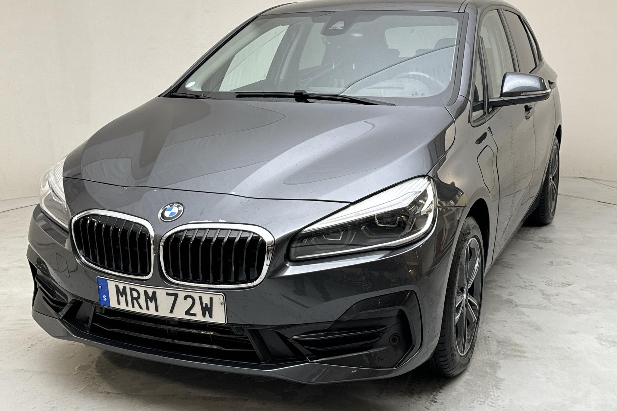 BMW 225xe Active Tourer LCI iPerformance 9,7 kWh, F45 (224hk) - 55 190 km - Automaattinen - harmaa - 2020