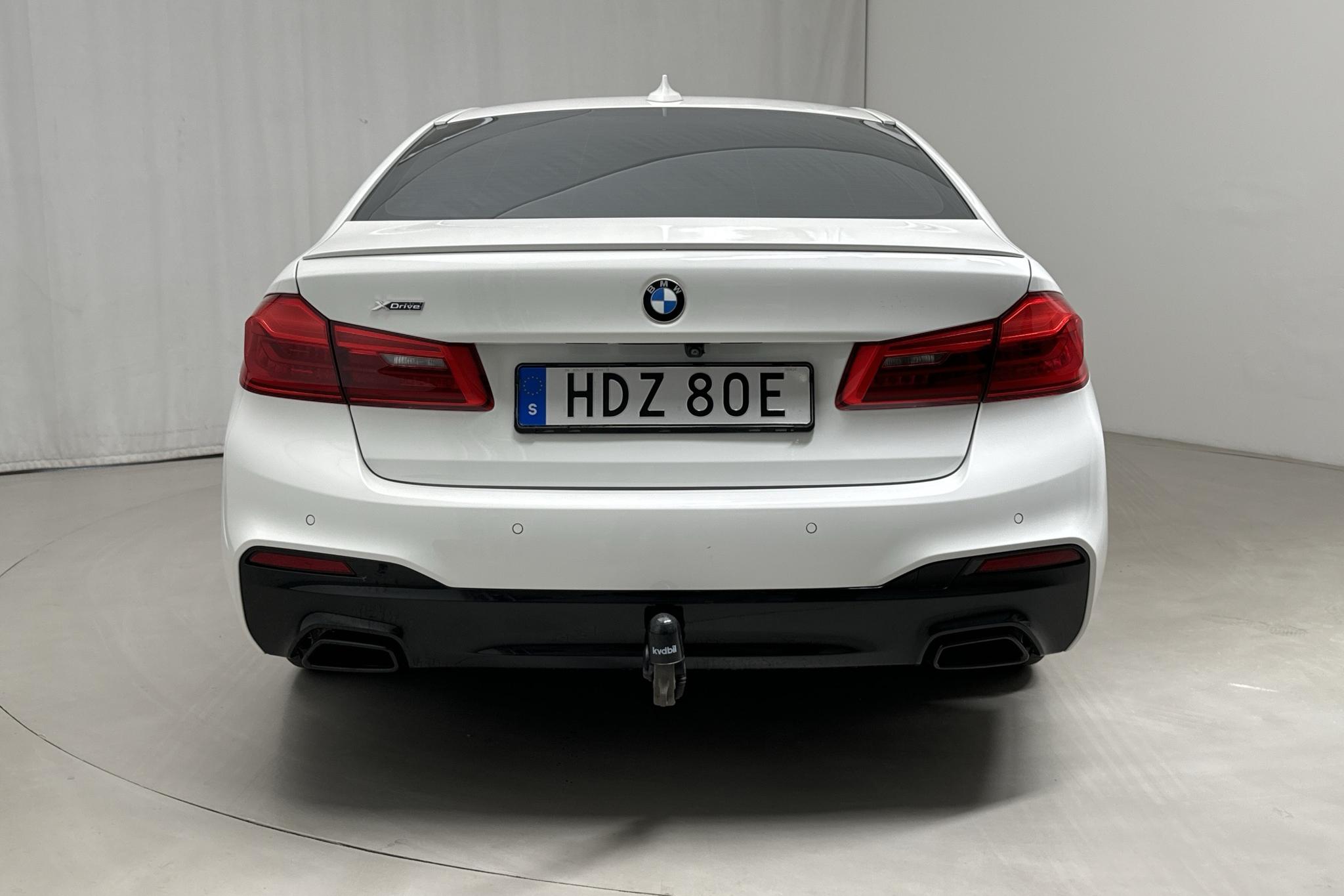 BMW 530i xDrive Sedan, G30 (252hk) - 128 910 km - Automatyczna - biały - 2019