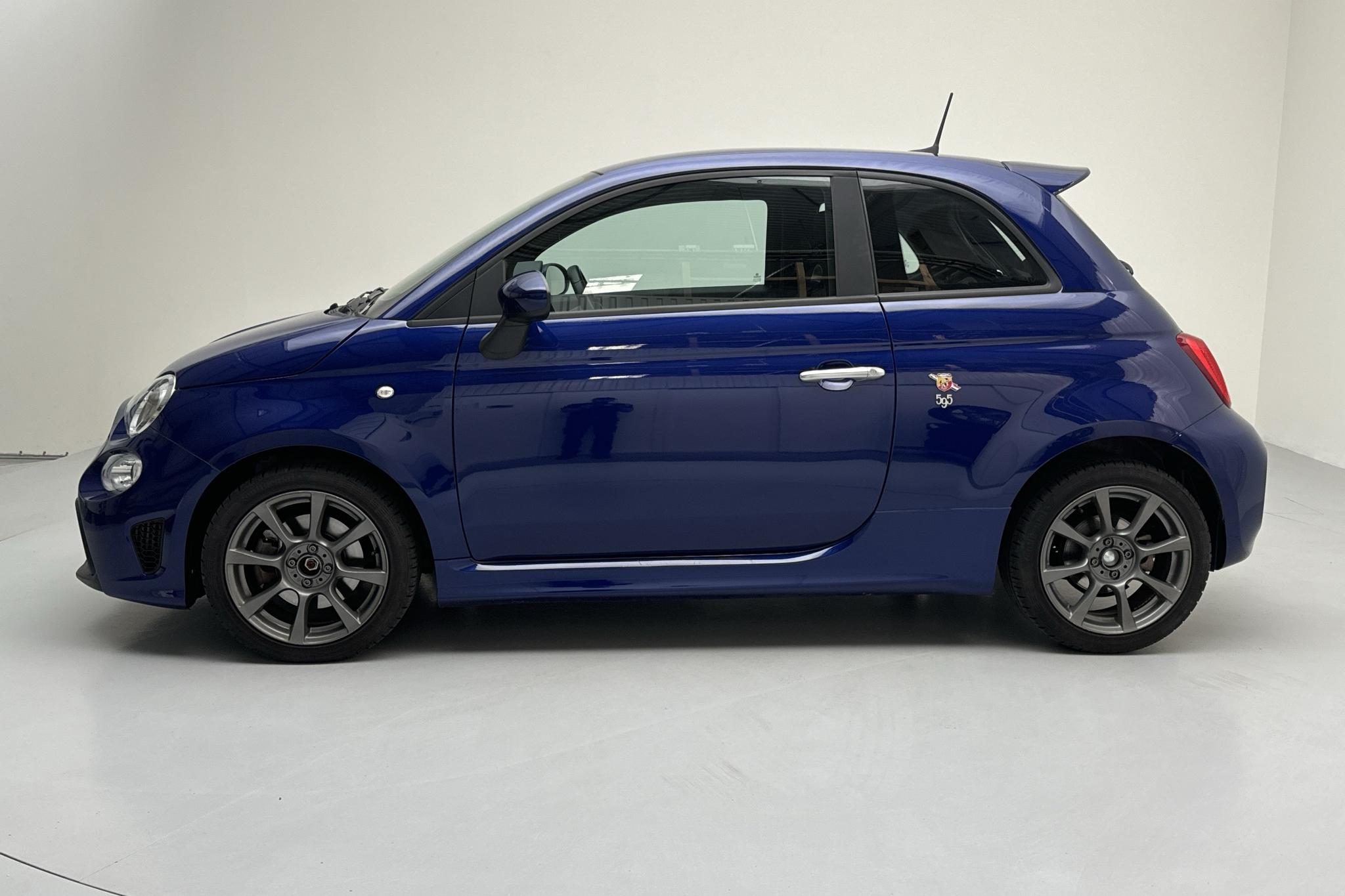 Fiat Abarth 595 (145hk) - 8 320 km - Manual - blue - 2021