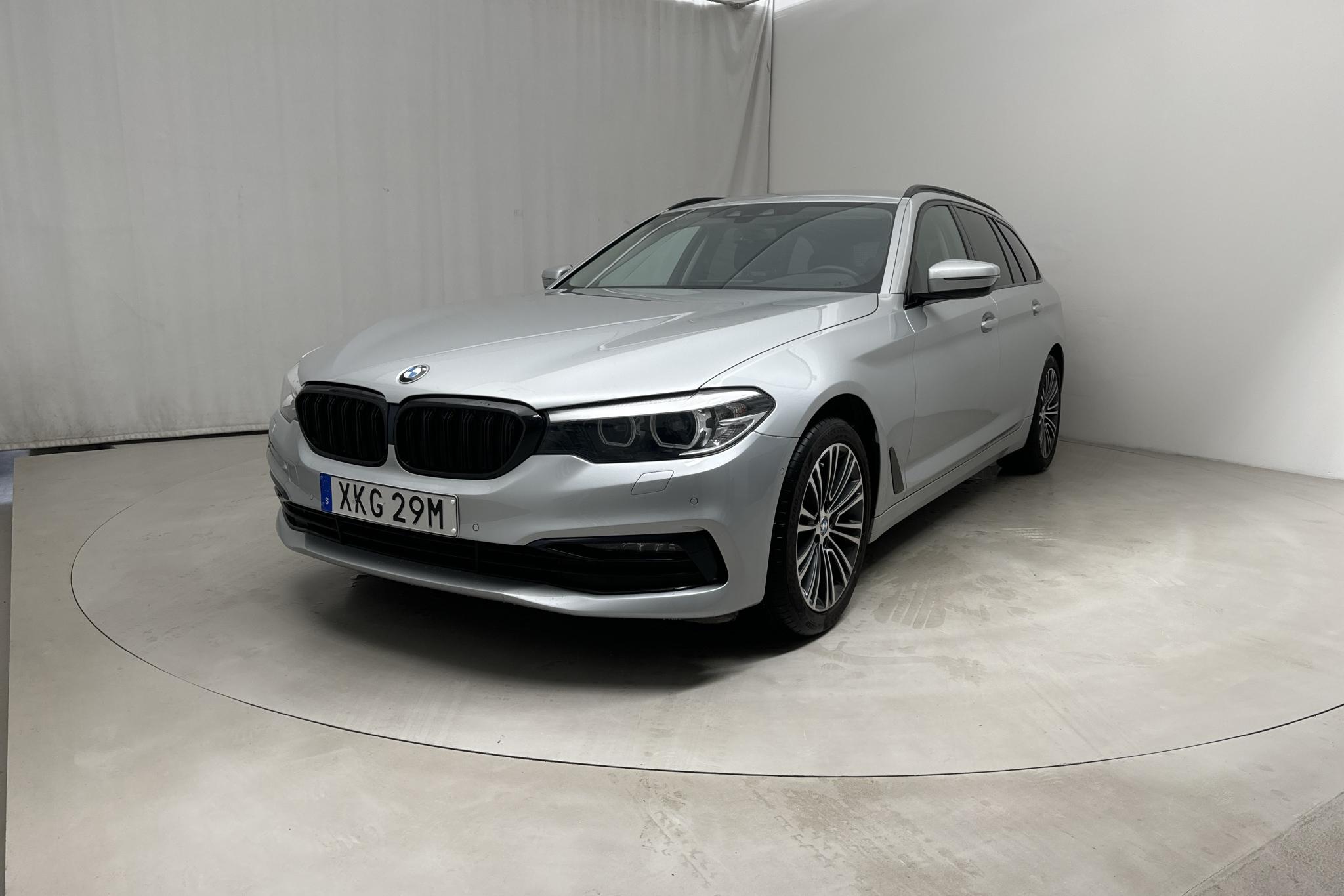 BMW 520d xDrive Touring, G31 (190hk) - 90 780 km - Automatyczna - srebro - 2019