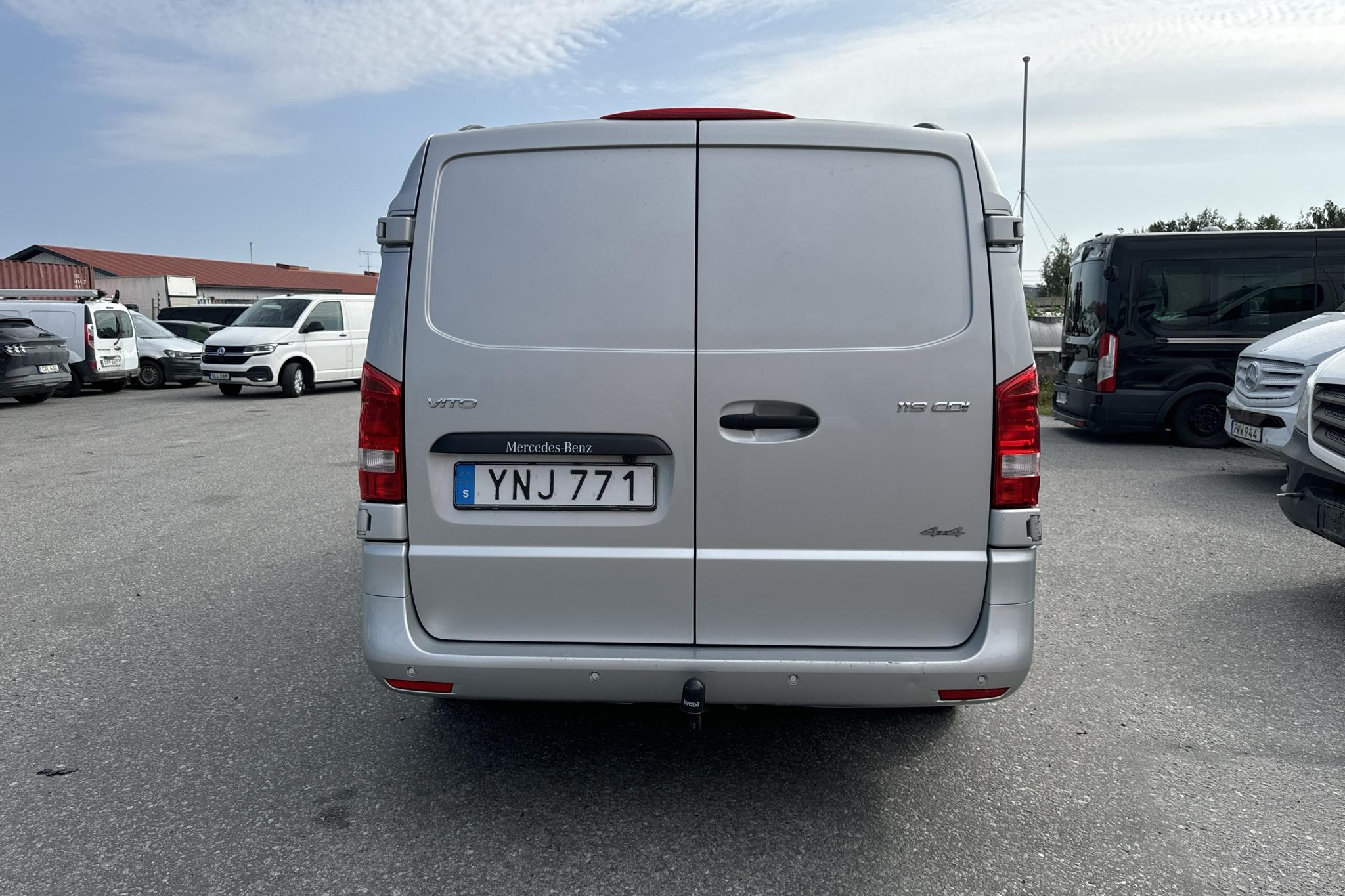 Mercedes Vito 119 BlueTEC 4MATIC W640 (190hk) - 187 540 km - Automaatne - hõbe - 2018