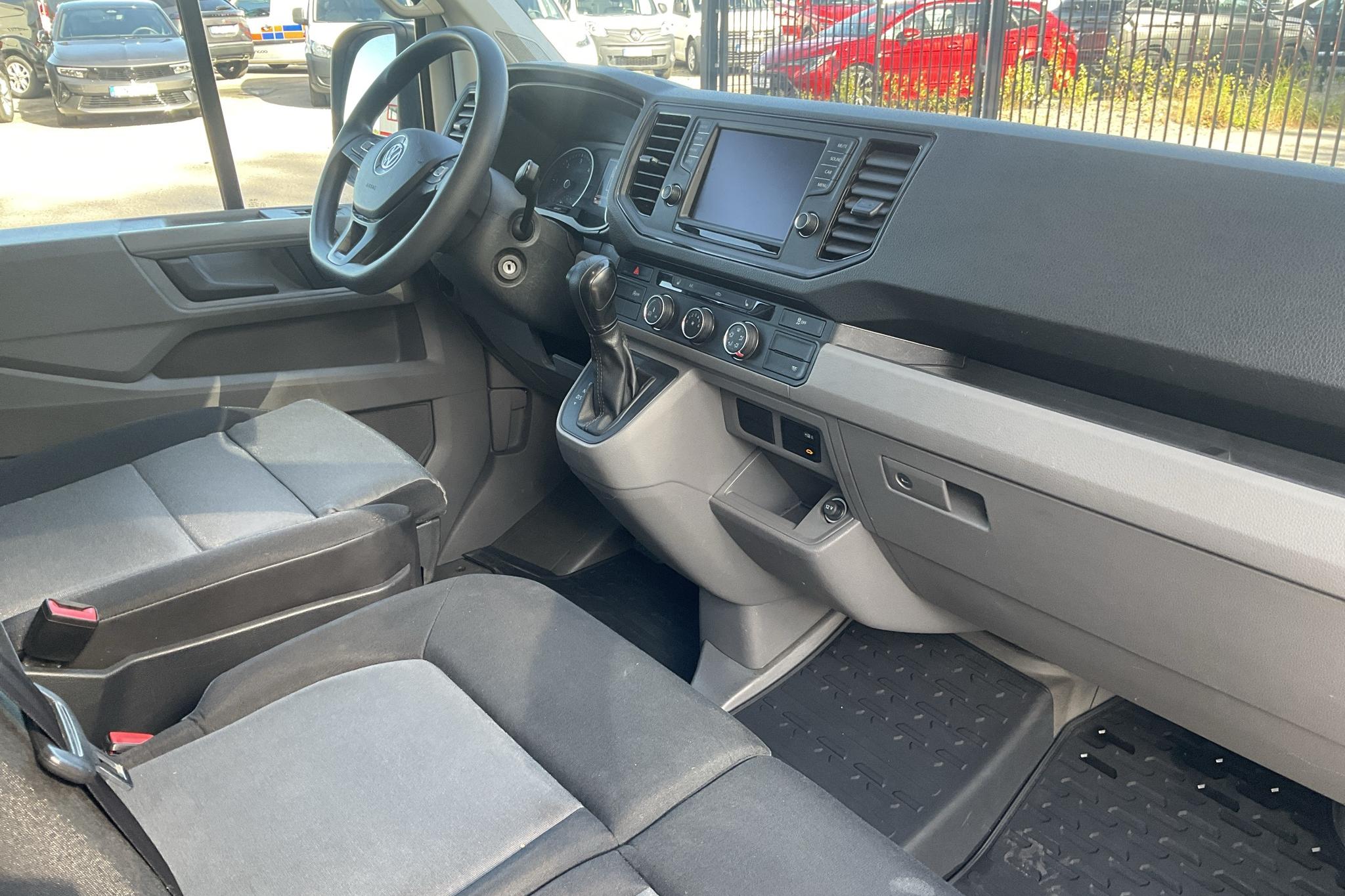 VW Crafter 35 2.0 TDI Chassi (177hk) - 130 270 km - Automatyczna - biały - 2019