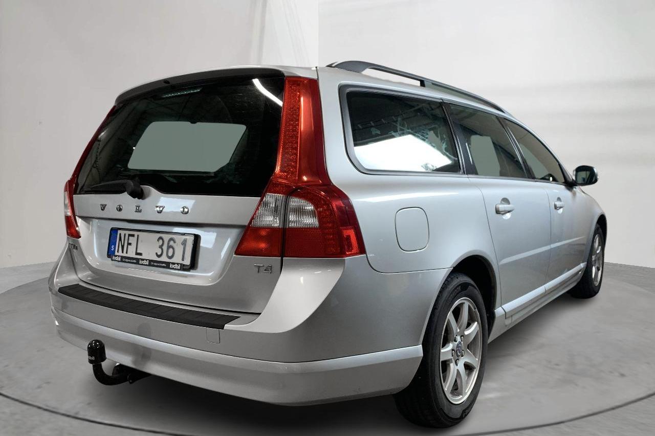 Volvo V70 II T4 (180hk) - 208 930 km - Automaattinen - Light Grey - 2013