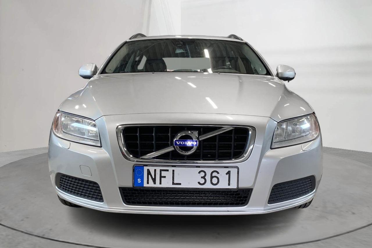 Volvo V70 II T4 (180hk) - 208 930 km - Automatyczna - Light Grey - 2013