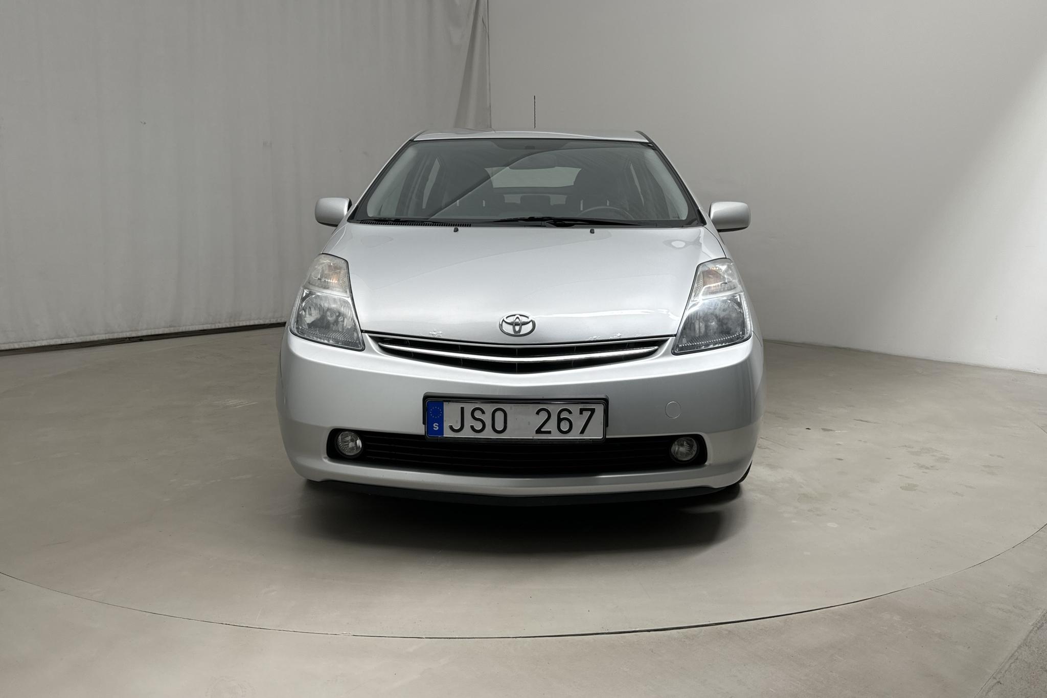 Toyota Prius 1.5 Hybrid (78hk) - 135 260 km - Automaatne - hõbe - 2009