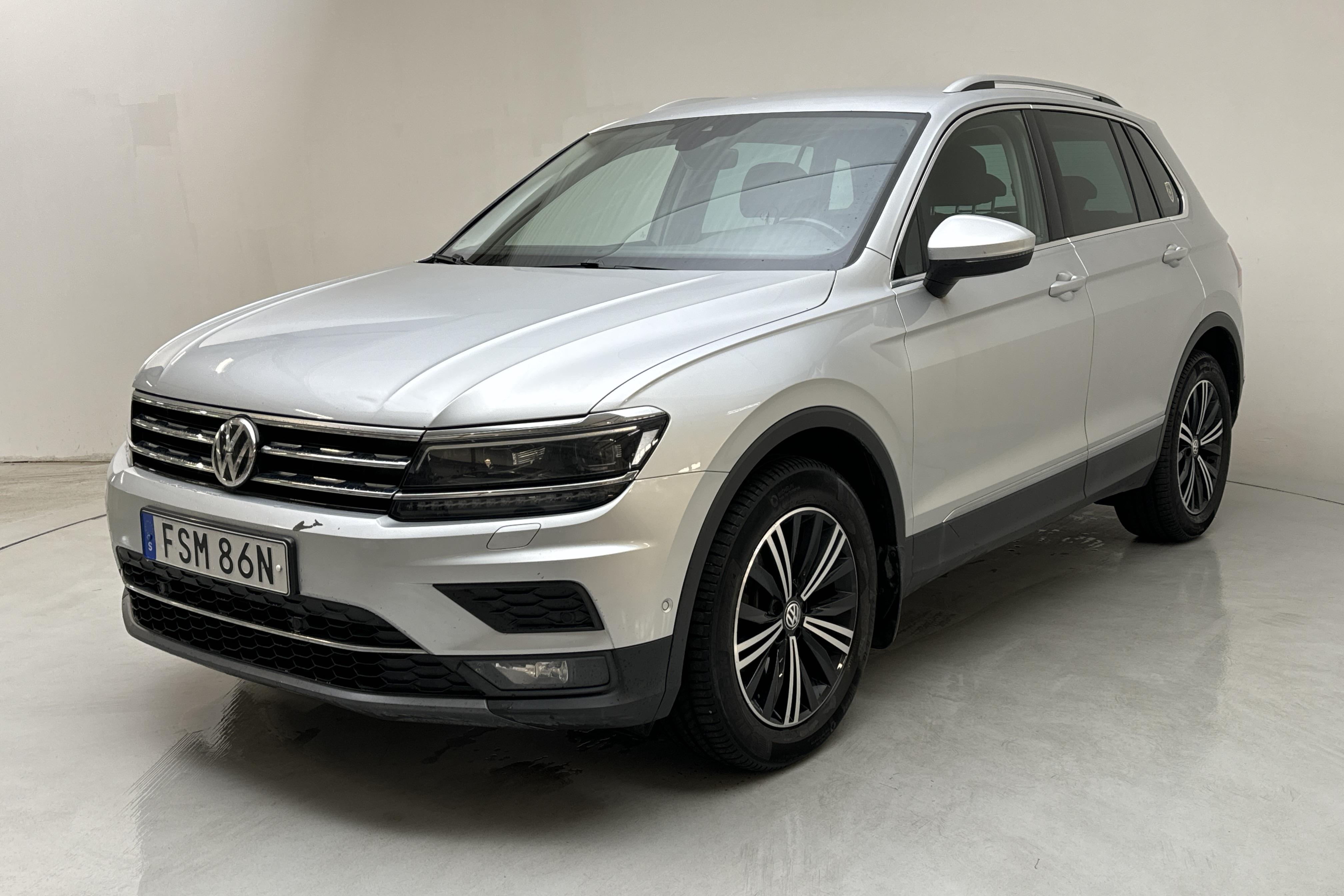 VW Tiguan 2.0 TDI 4MOTION (190hk) - 211 660 km - Automatyczna - srebro - 2019