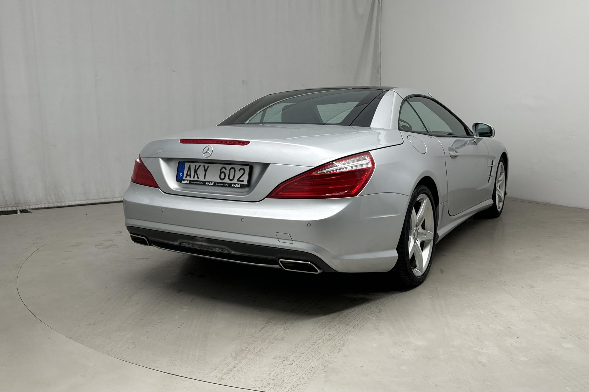 Mercedes SL 350 R231 (306hk) - 28 280 km - Automaatne - hõbe - 2012