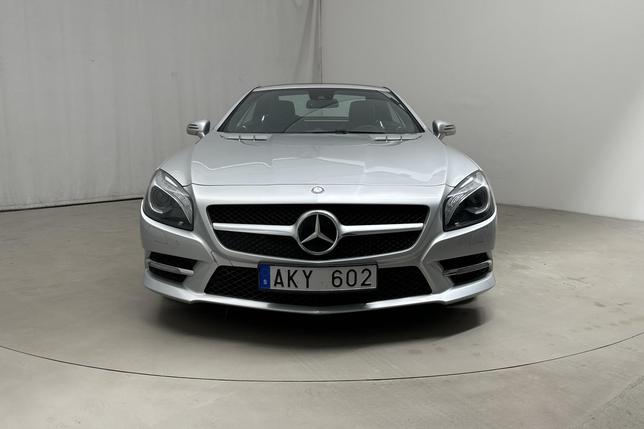 Mercedes SL 350 R231 (306hk) - 28 280 km - Automaattinen - hopea - 2012