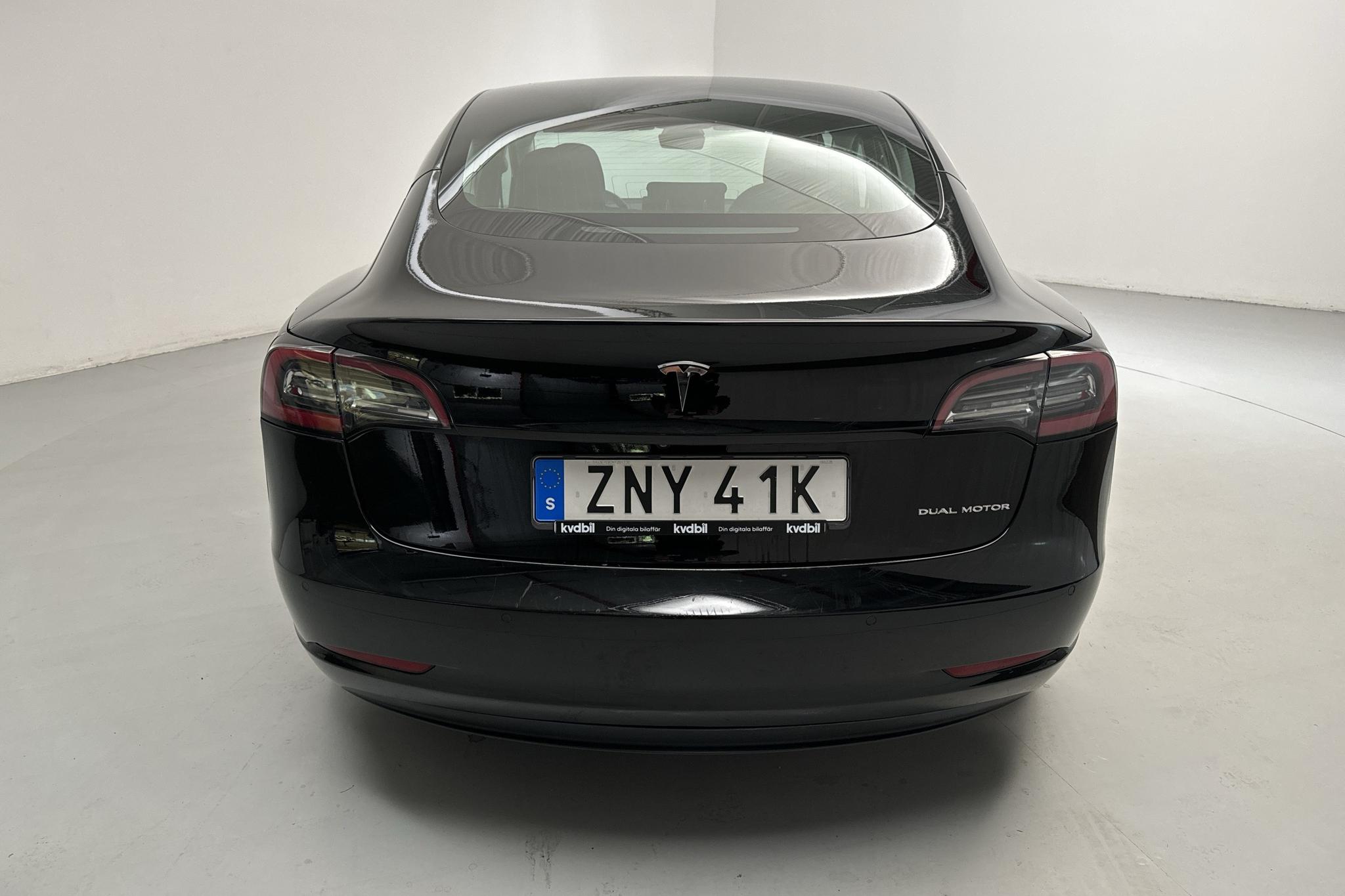 Tesla Model 3 Long Range Dual Motor AWD - 12 680 mil - Automat - svart - 2019