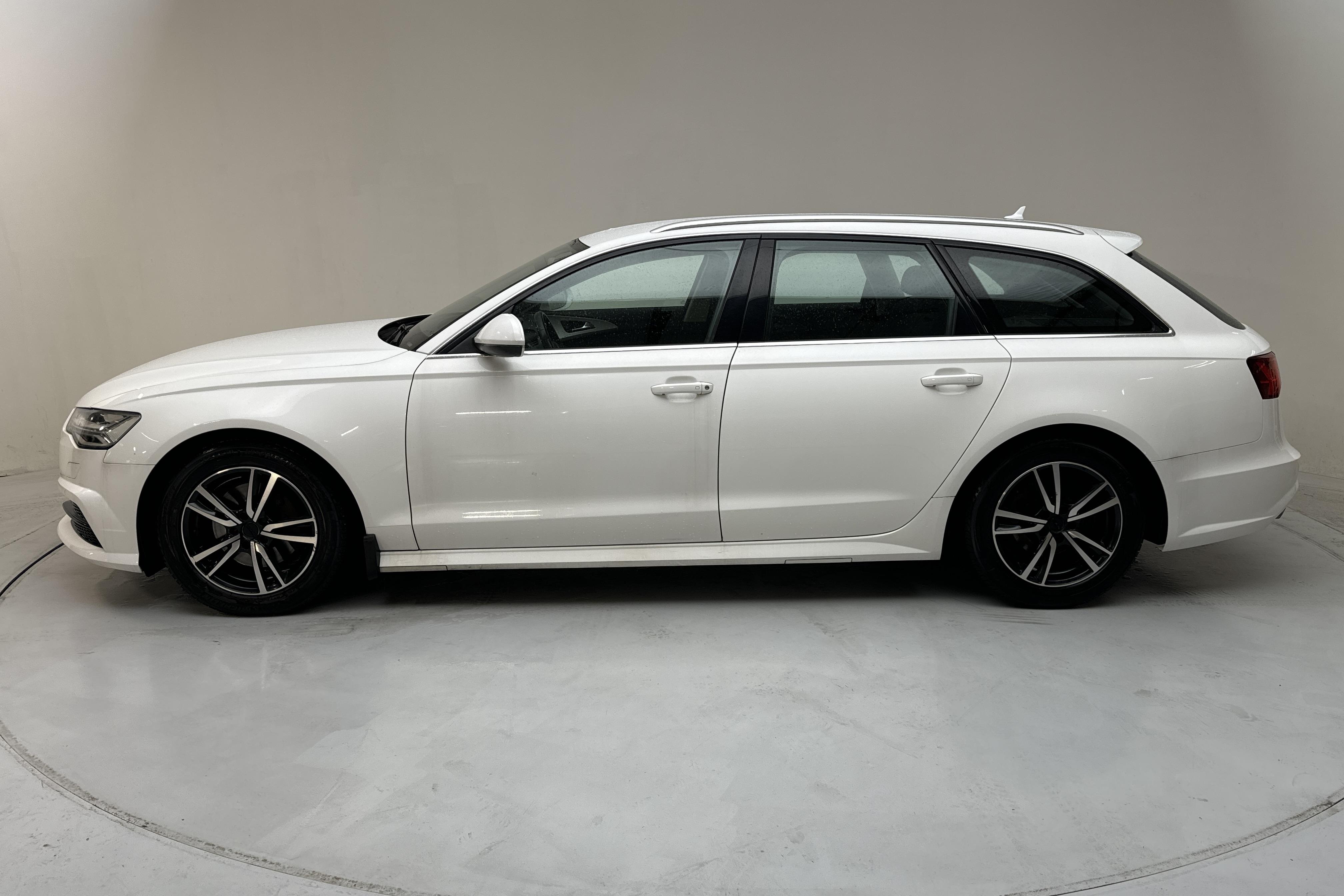 Audi A6 2.0 TDI Avant (190hk) - 12 025 mil - Automat - vit - 2018