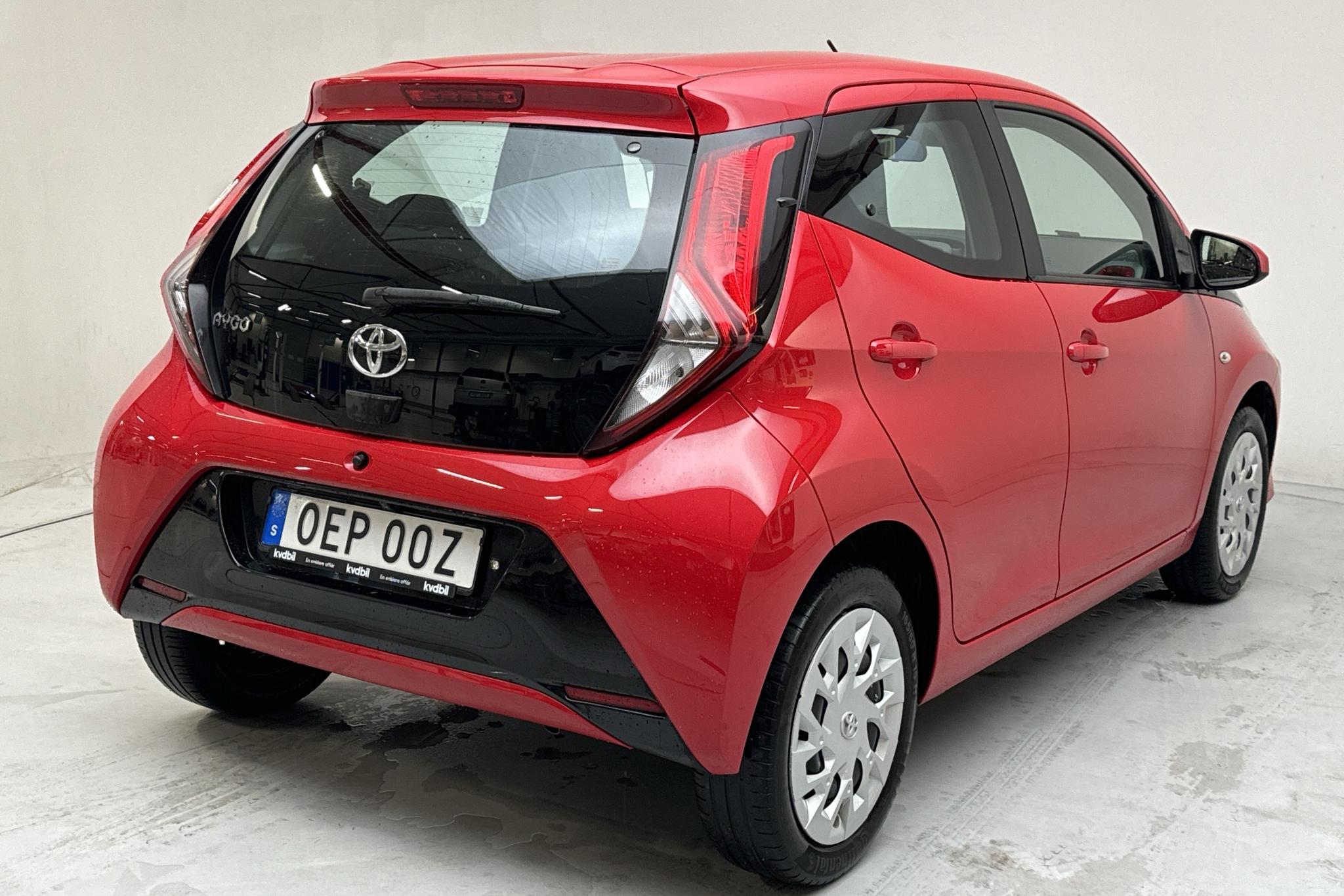 Toyota Aygo 1.0 5dr (72hk) - 66 240 km - Käsitsi - punane - 2020