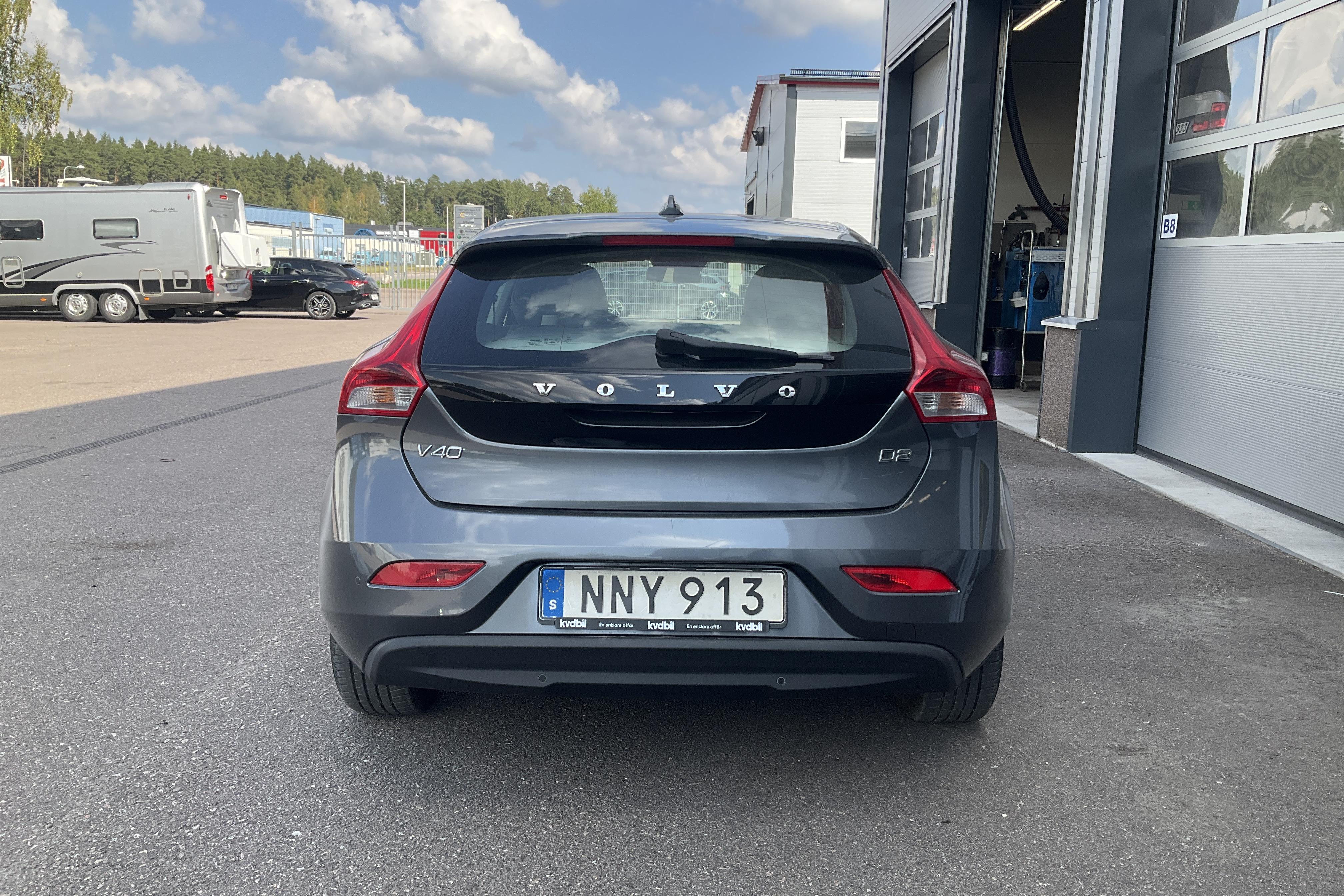 Volvo V40 D2 (115hk) - 195 680 km - Manual - gray - 2014