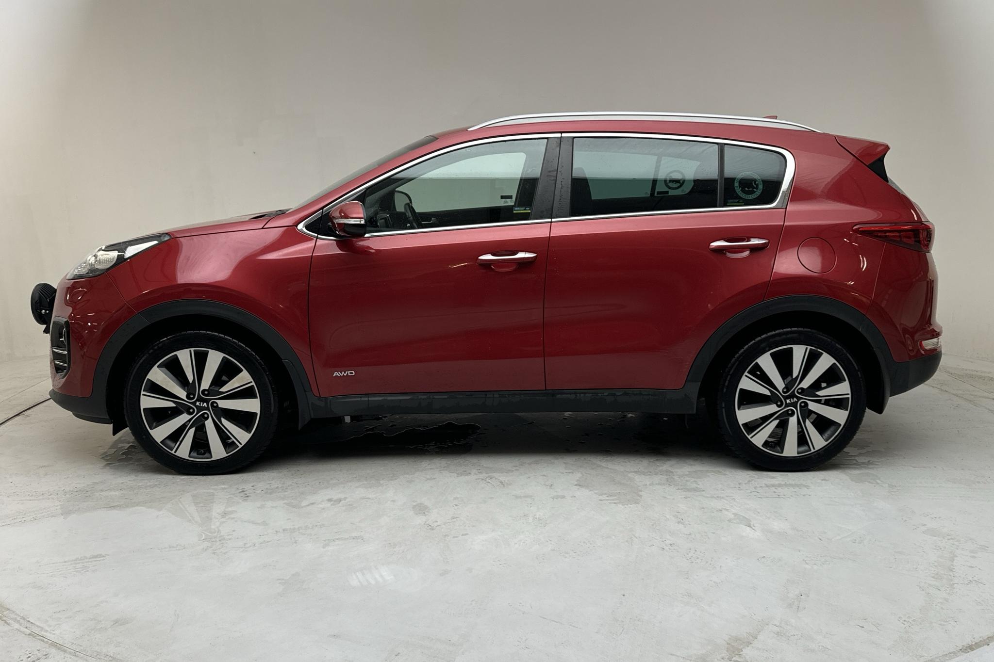 KIA Sportage 2.0 CRDi AWD (184hk) - 63 180 km - Automatyczna - czerwony - 2016